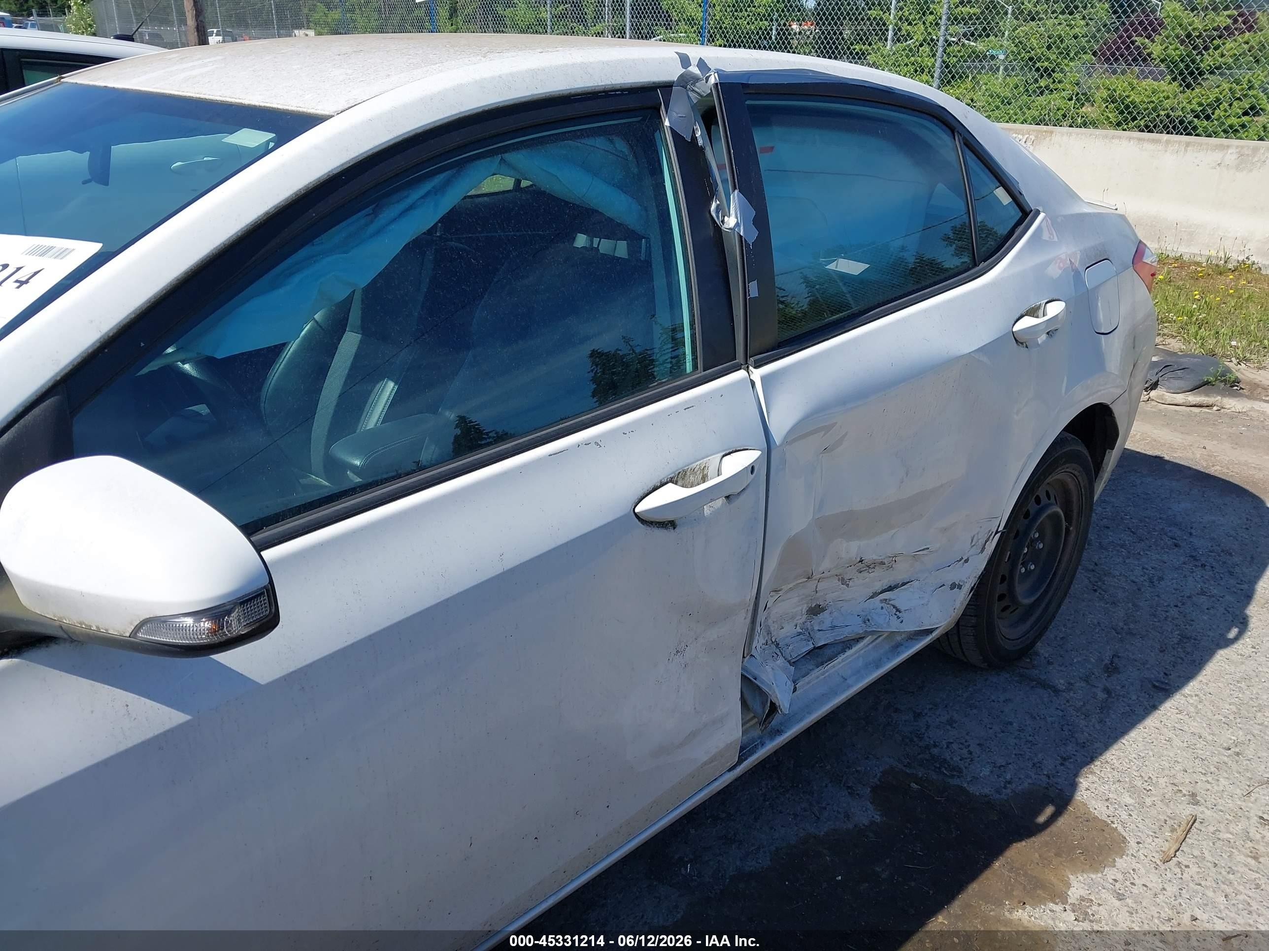 2015 Toyota Corolla S White vin: 5YFBURHEXFP298198