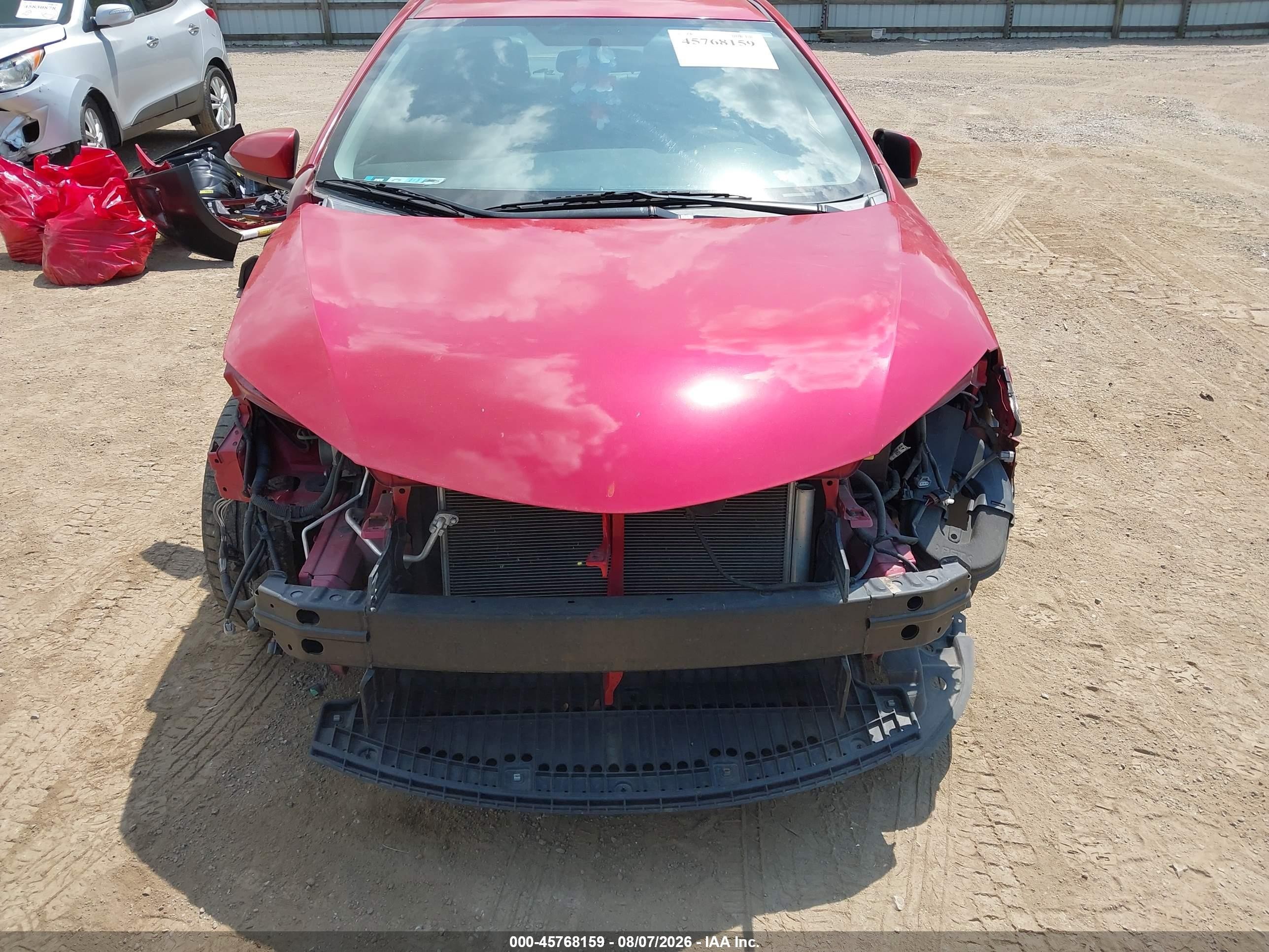2015 Toyota Corolla S Plus Red vin: 5YFBURHEXFP298427