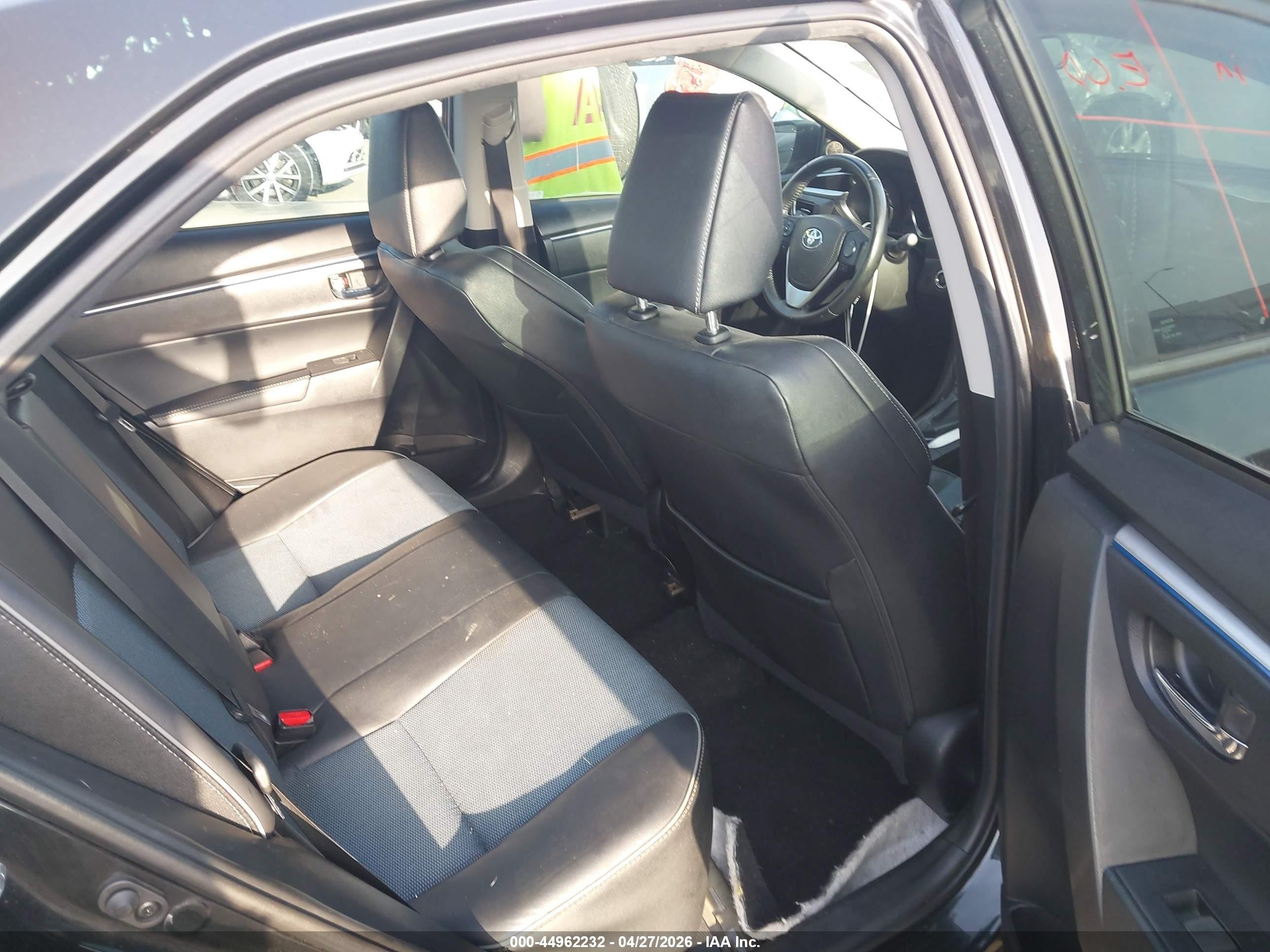 2015 Toyota Corolla S Plus Black vin: 5YFBURHEXFP304579