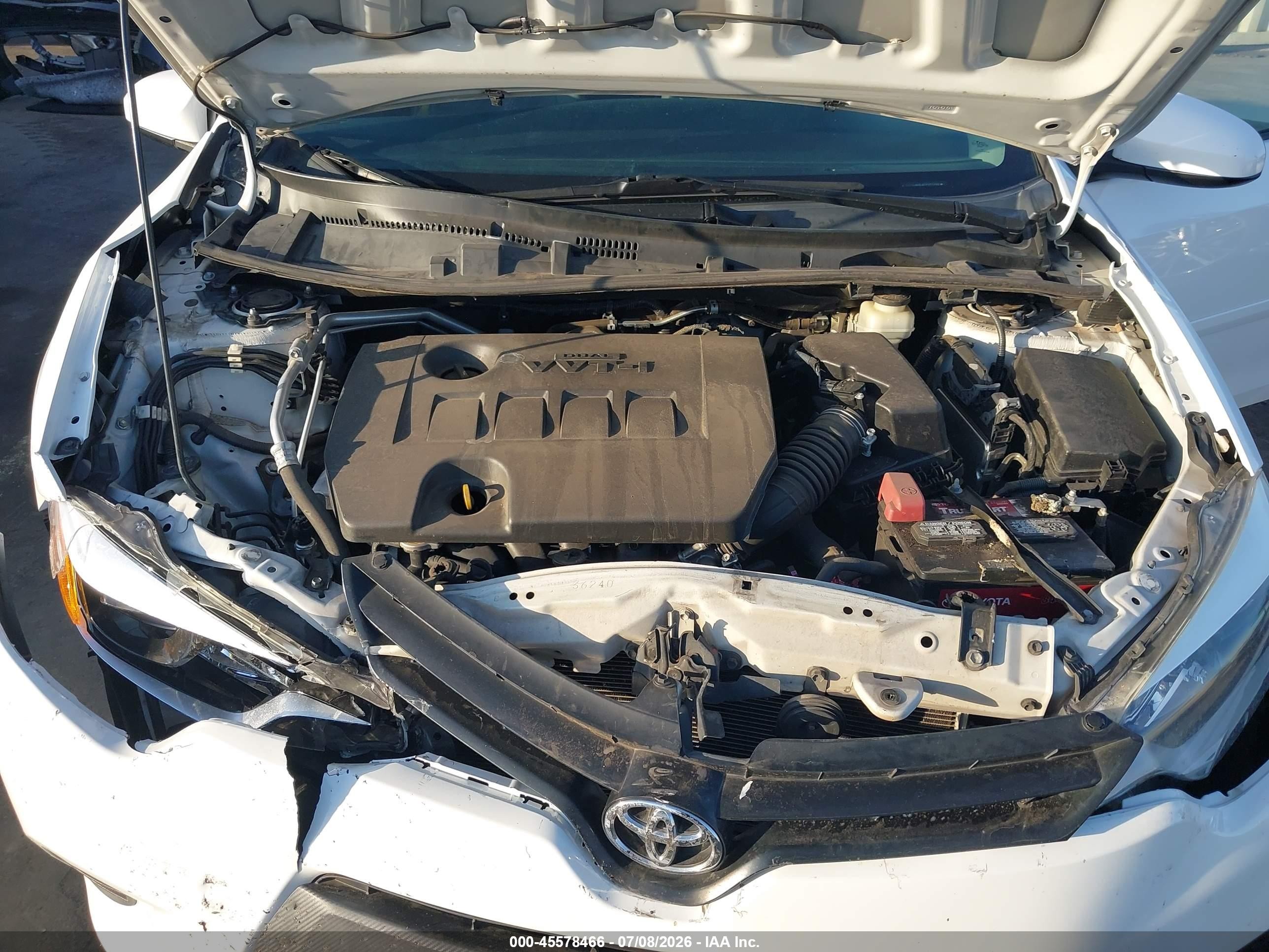 2015 Toyota Corolla L White vin: 5YFBURHEXFP311760