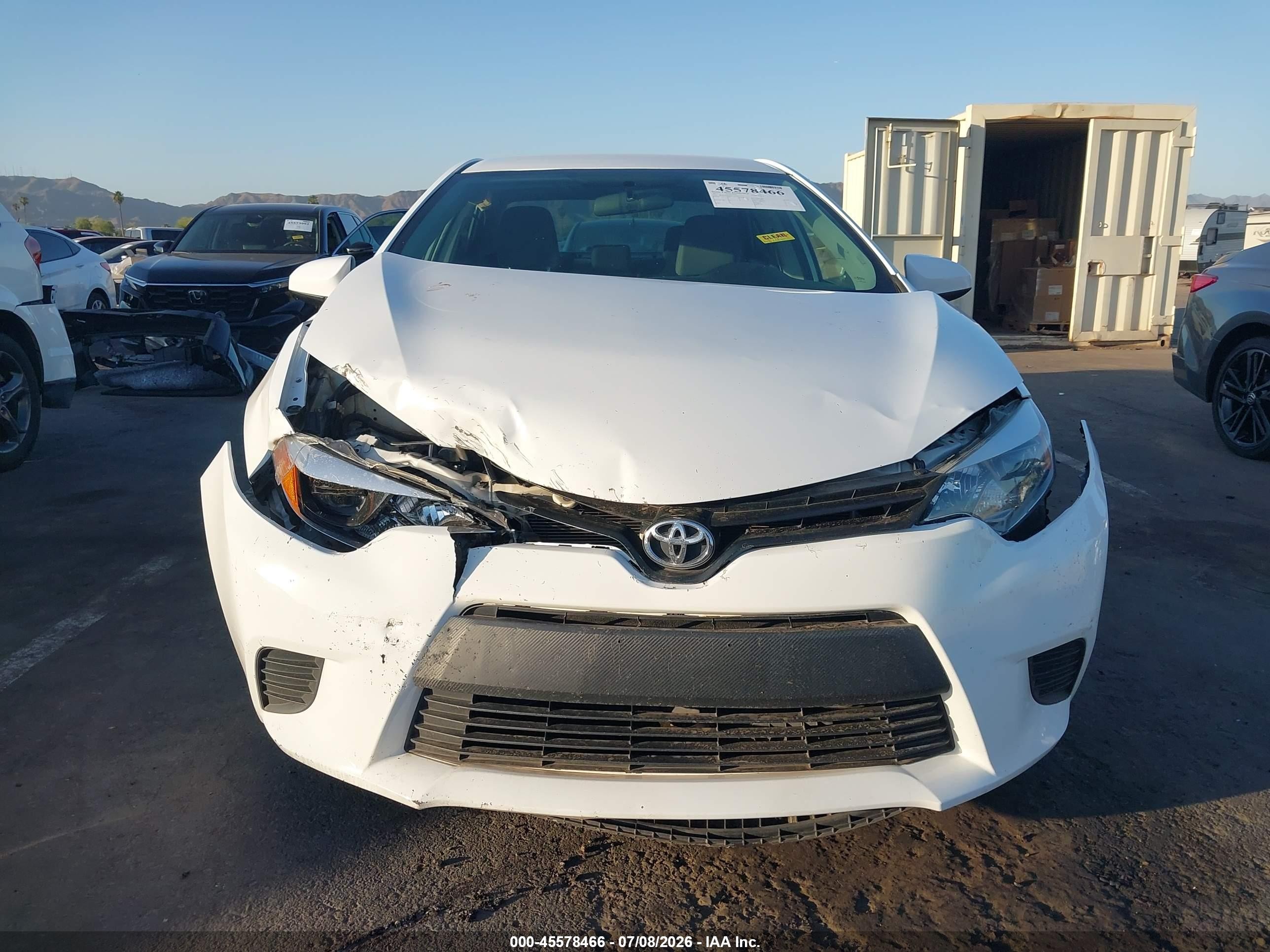 2015 Toyota Corolla L White vin: 5YFBURHEXFP311760