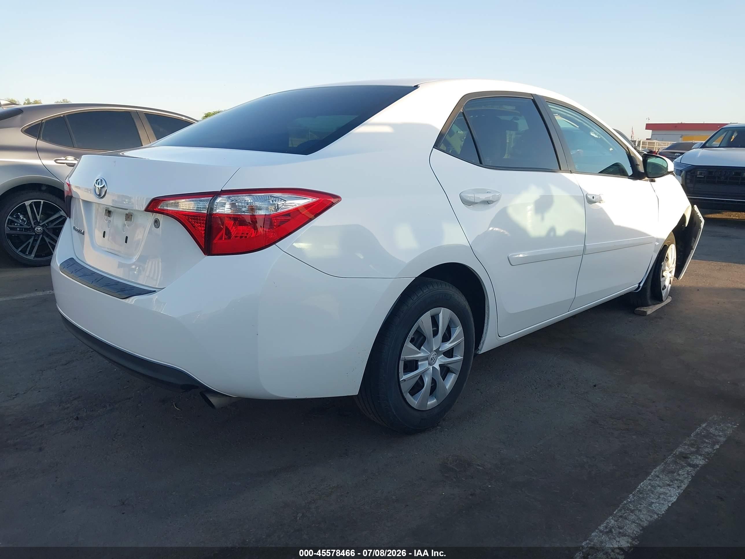 2015 Toyota Corolla L White vin: 5YFBURHEXFP311760