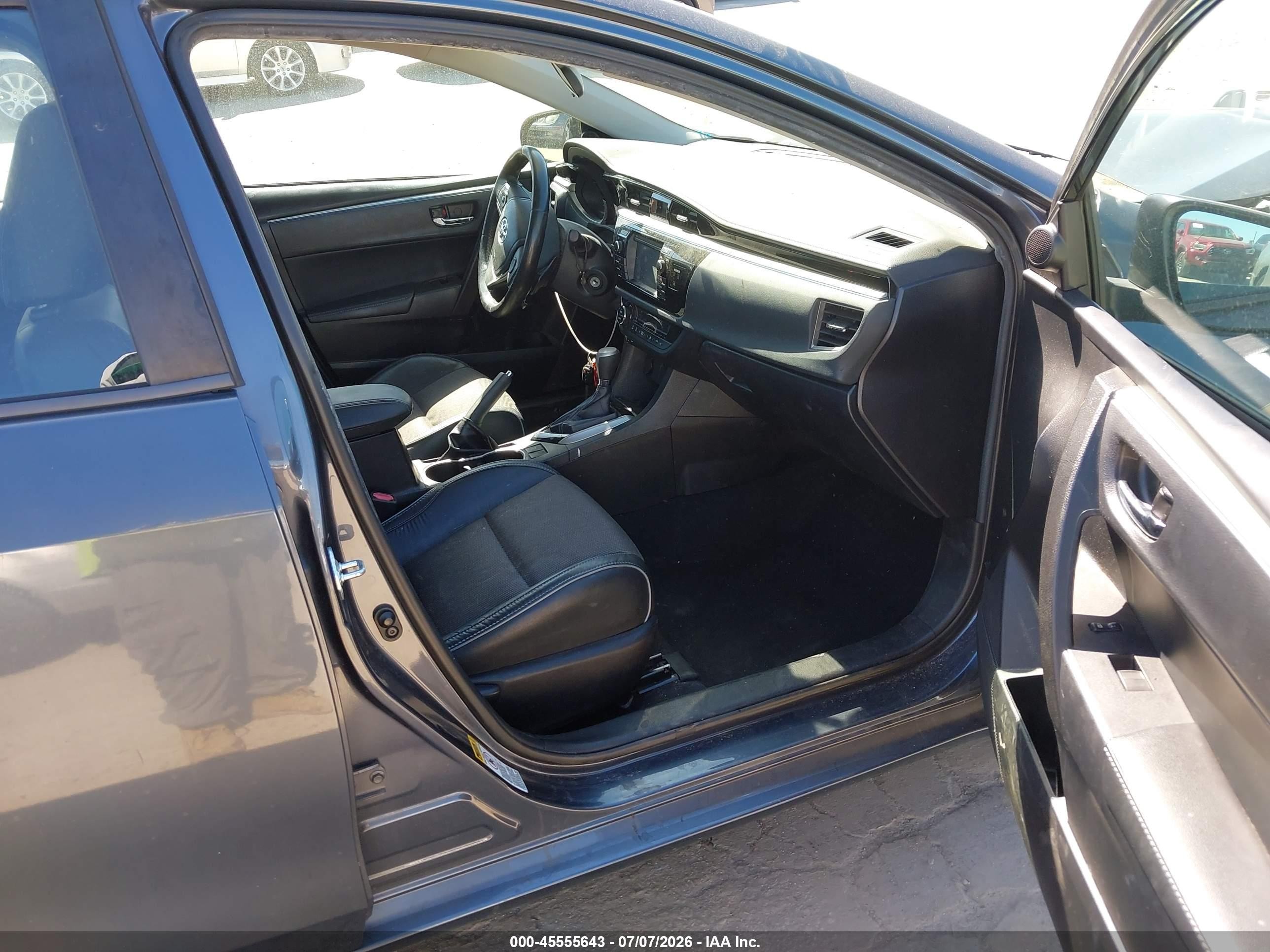 2015 Toyota Corolla S Plus Blue vin: 5YFBURHEXFP313010