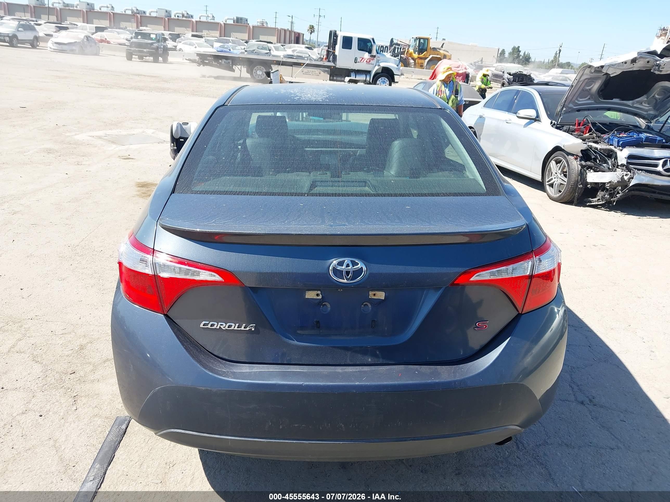 2015 Toyota Corolla S Plus Blue vin: 5YFBURHEXFP313010