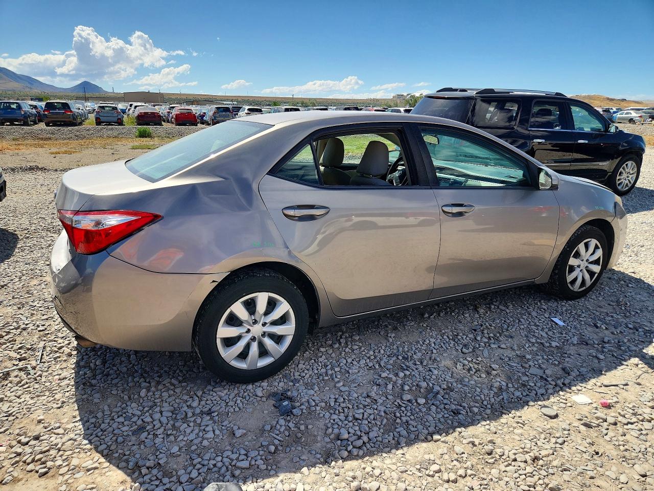 2015 Toyota Corolla Le Gray vin: 5YFBURHEXFP320796