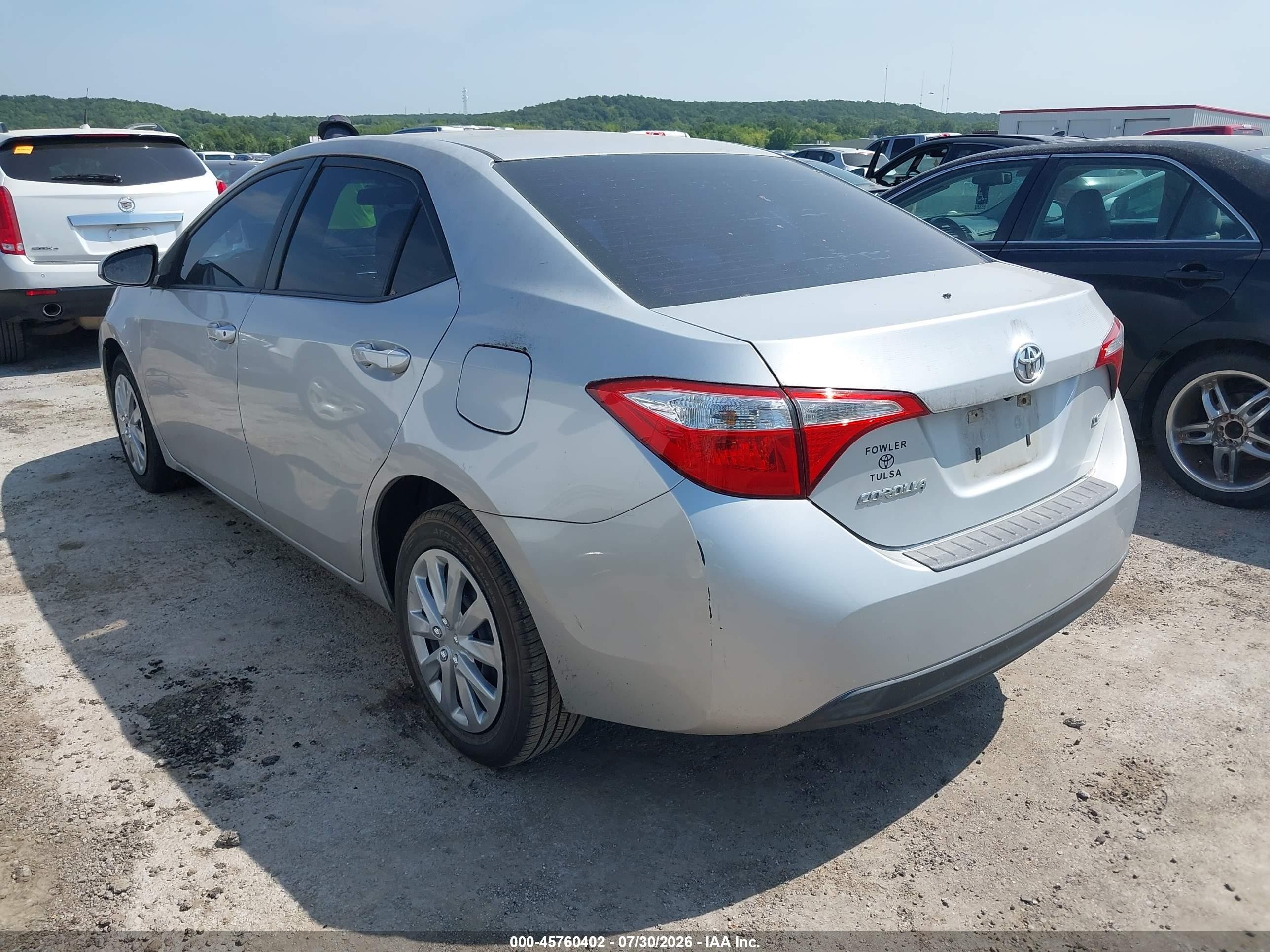 2015 Toyota Corolla Le Silver vin: 5YFBURHEXFP329773