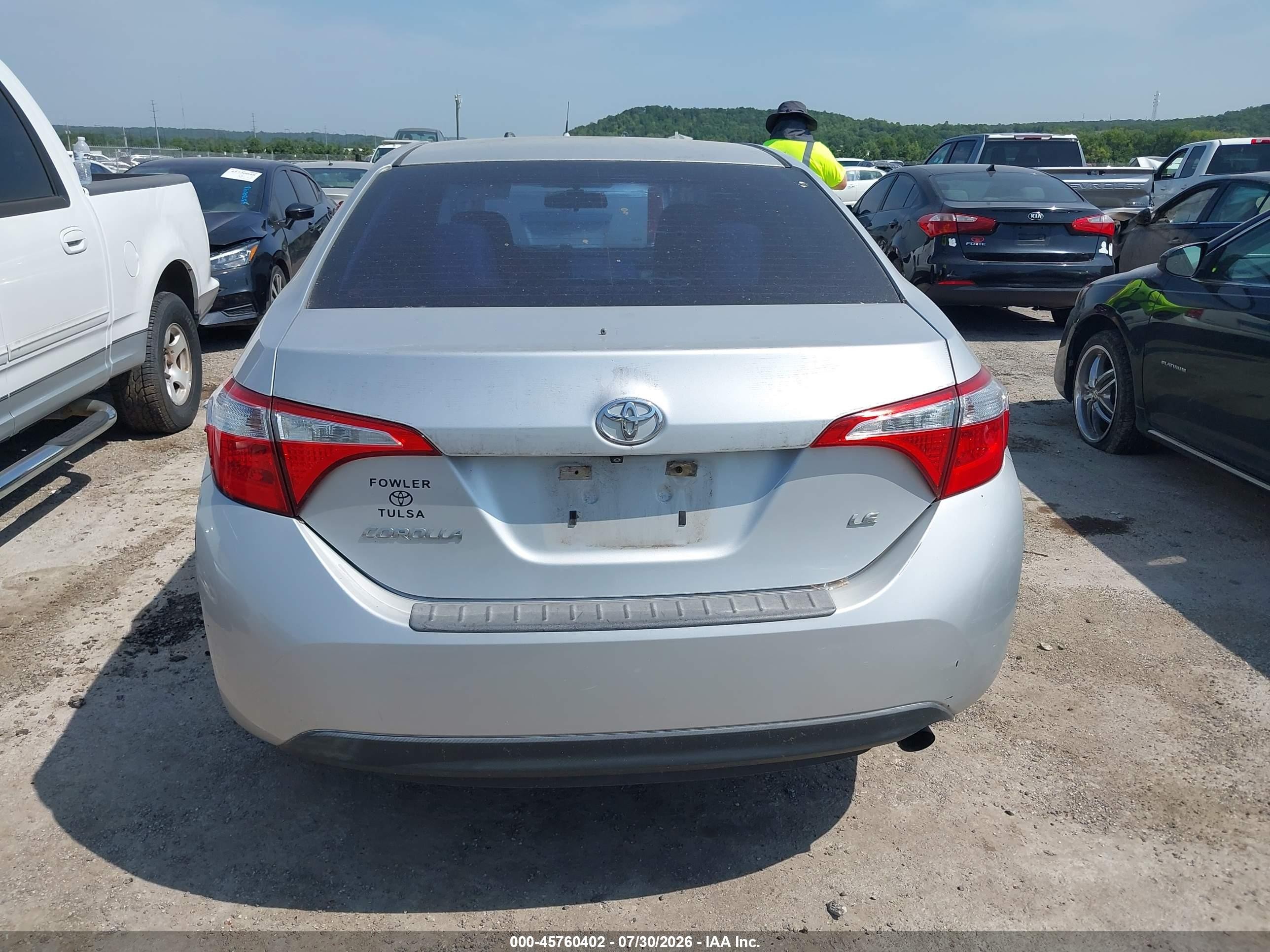 2015 Toyota Corolla Le Silver vin: 5YFBURHEXFP329773