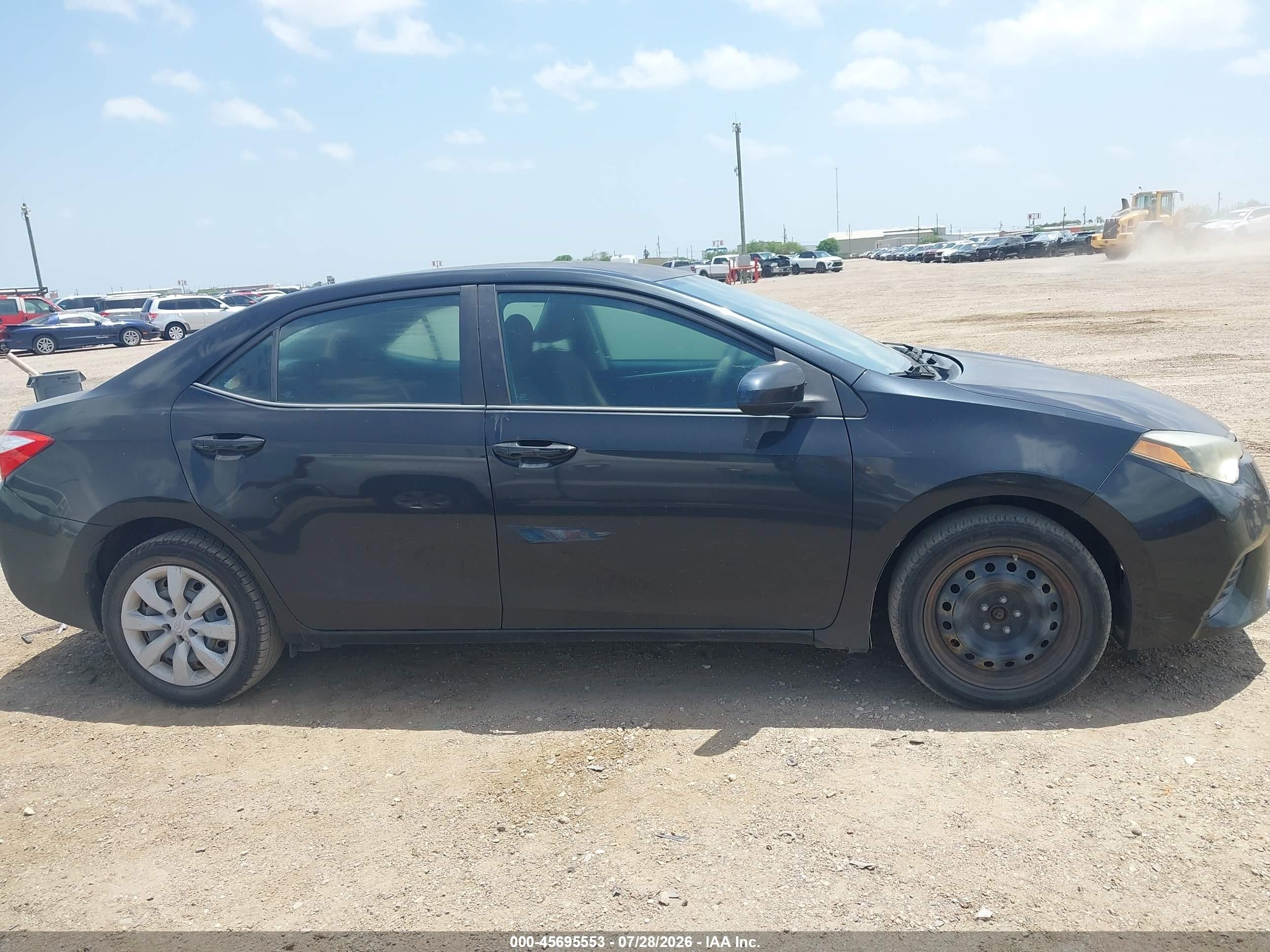 2015 Toyota Corolla Le Black vin: 5YFBURHEXFP330972