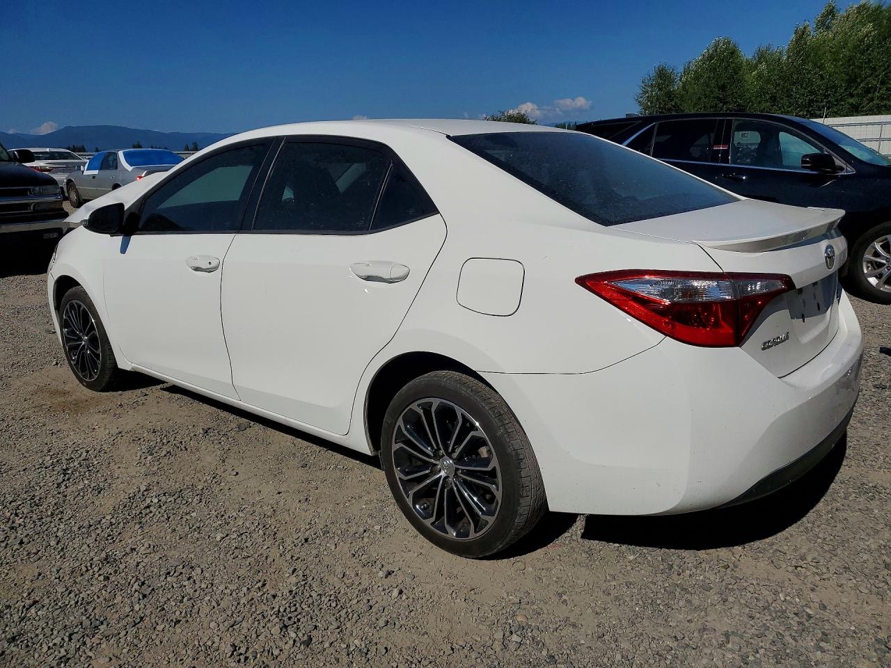 2015 Toyota Corolla S Plus White vin: 5YFBURHEXFP339512