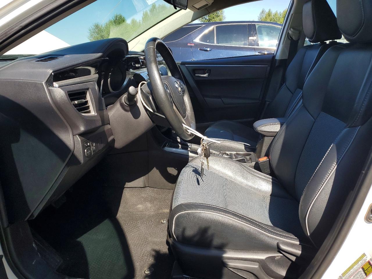2015 Toyota Corolla S Plus White vin: 5YFBURHEXFP339512
