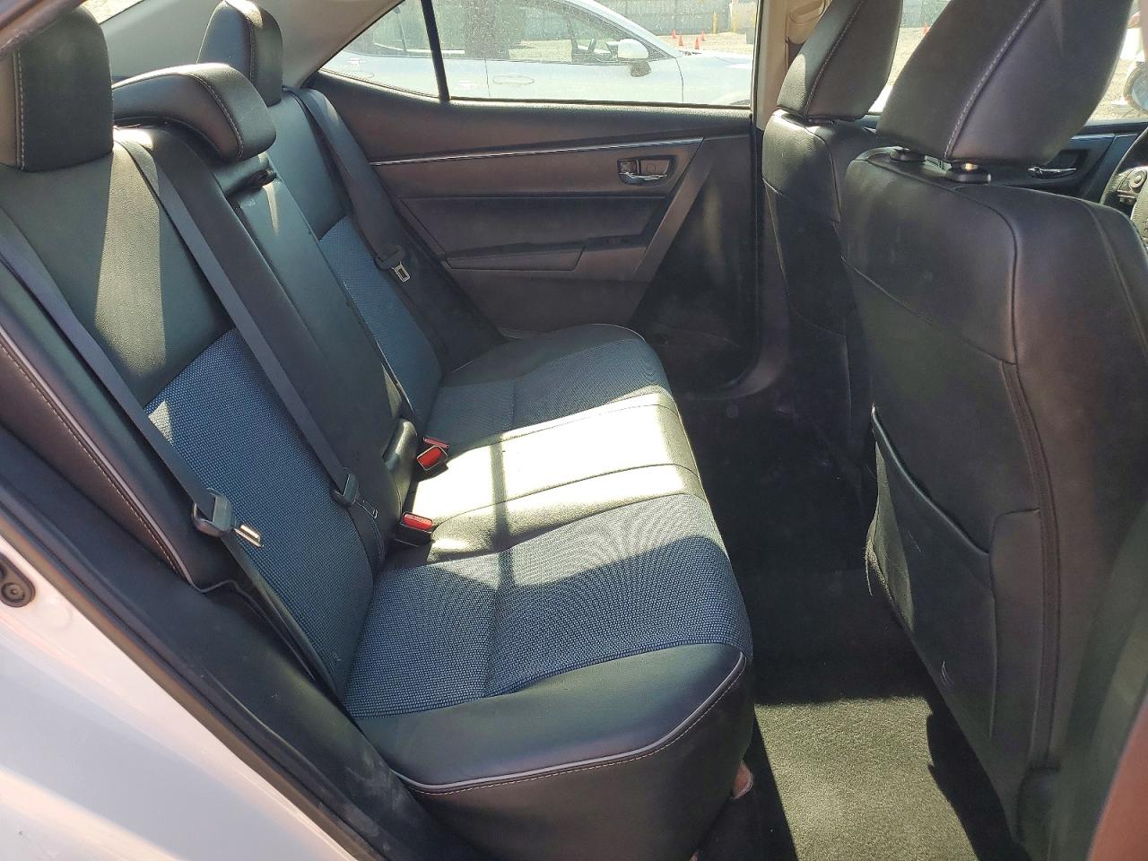 2015 Toyota Corolla S Plus White vin: 5YFBURHEXFP339512