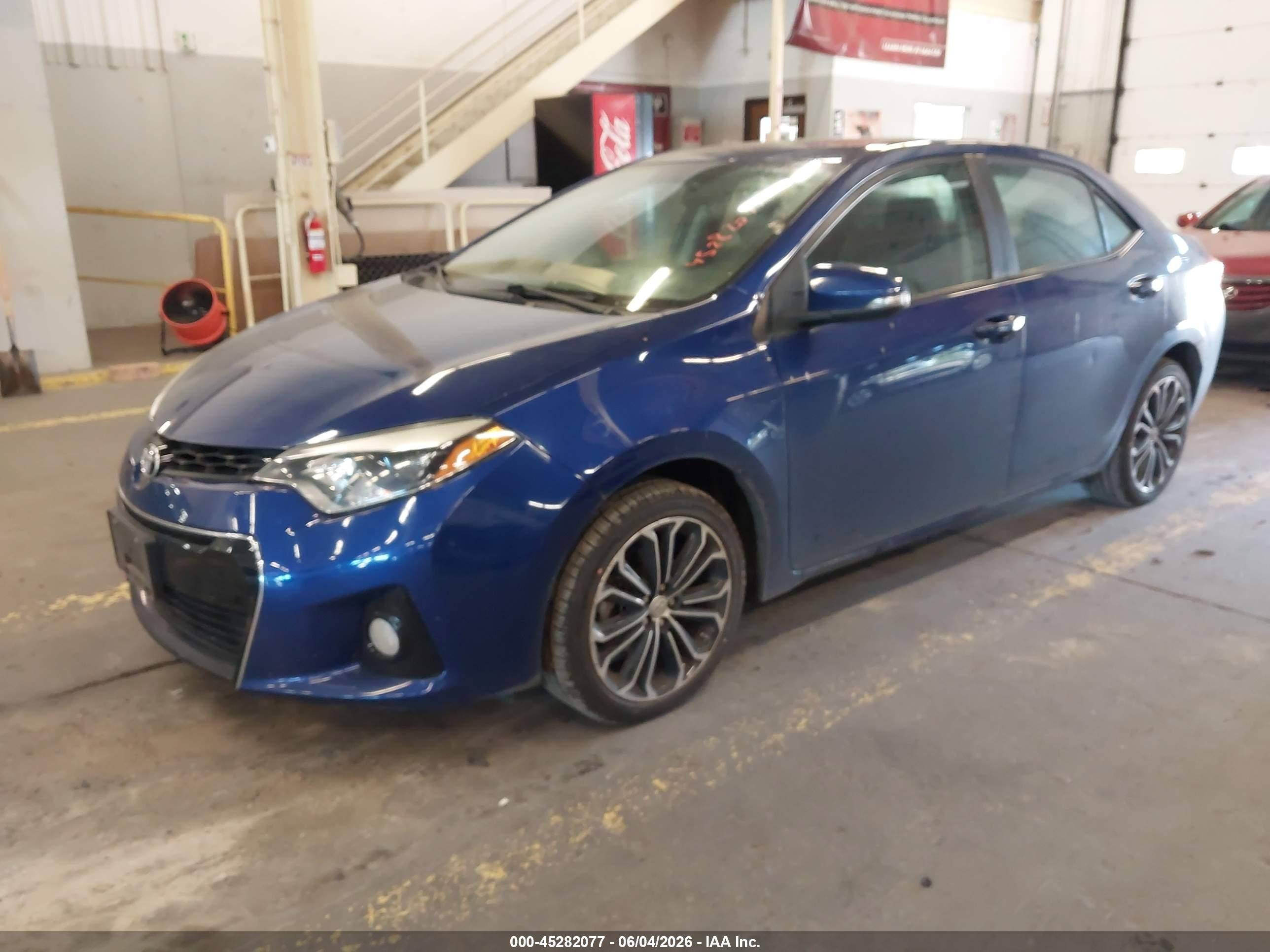 2015 Toyota Corolla S Plus Blue vin: 5YFBURHEXFP342006