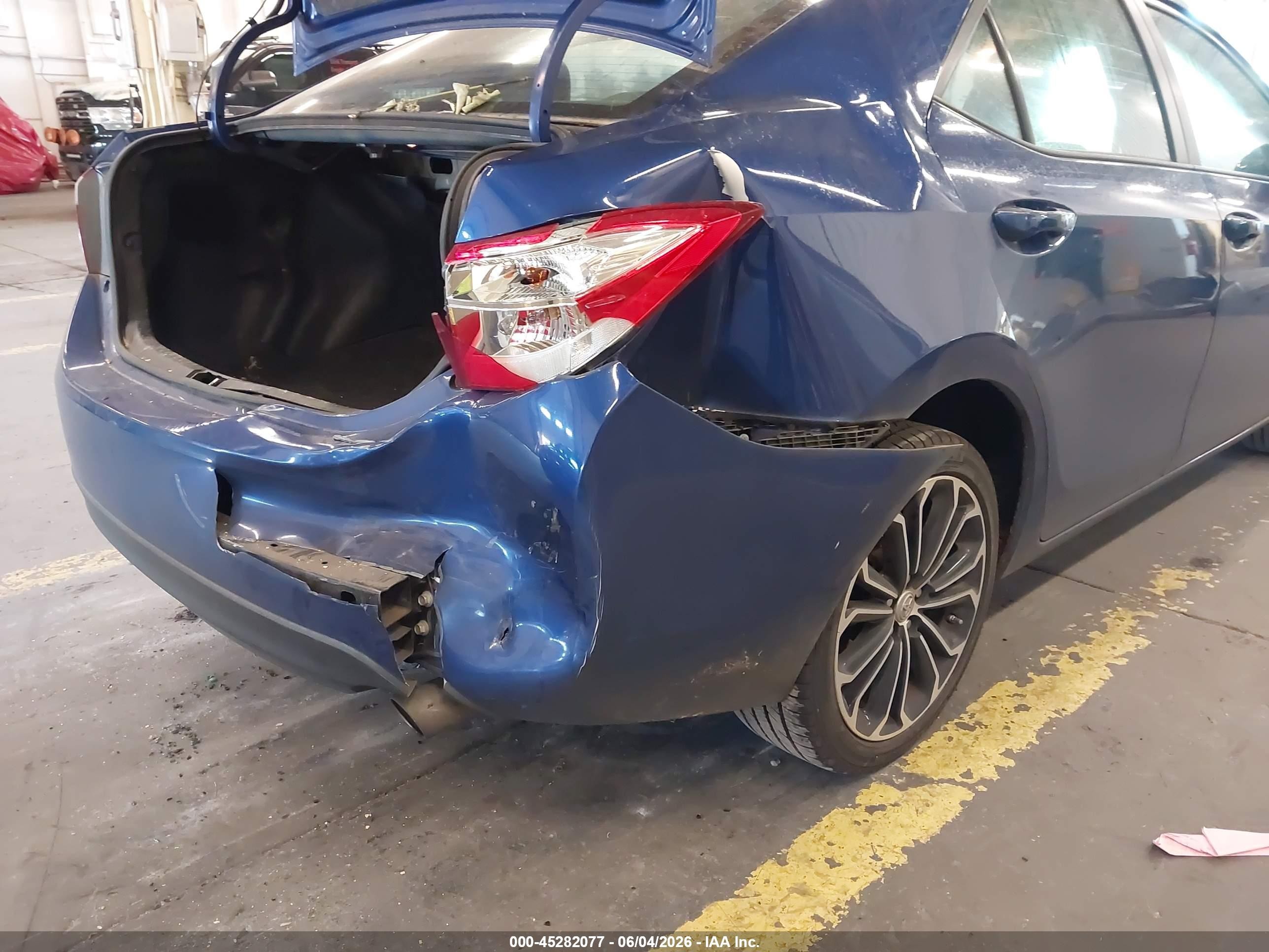 2015 Toyota Corolla S Plus Blue vin: 5YFBURHEXFP342006