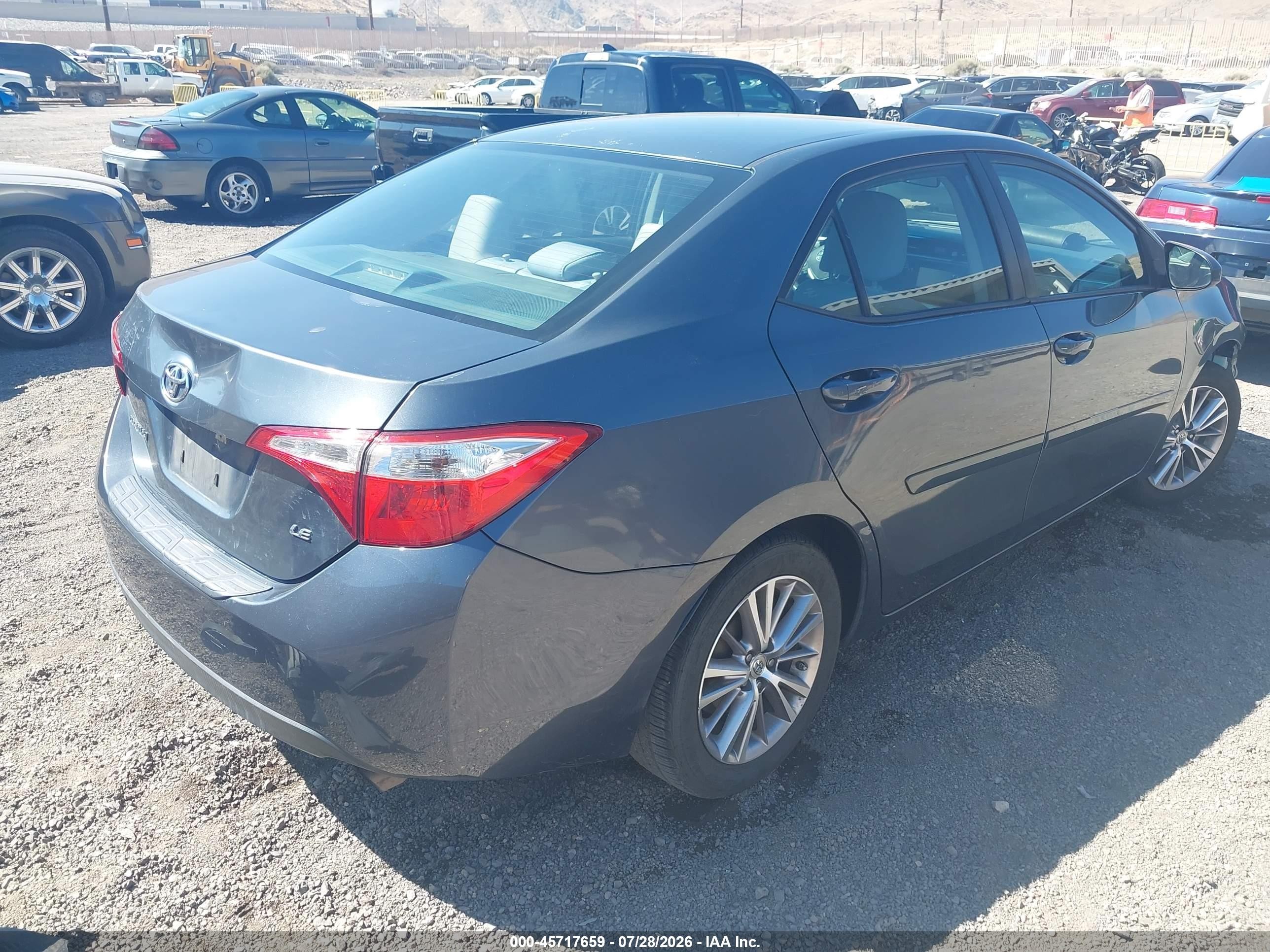 2015 Toyota Corolla Le Plus Blue vin: 5YFBURHEXFP347738