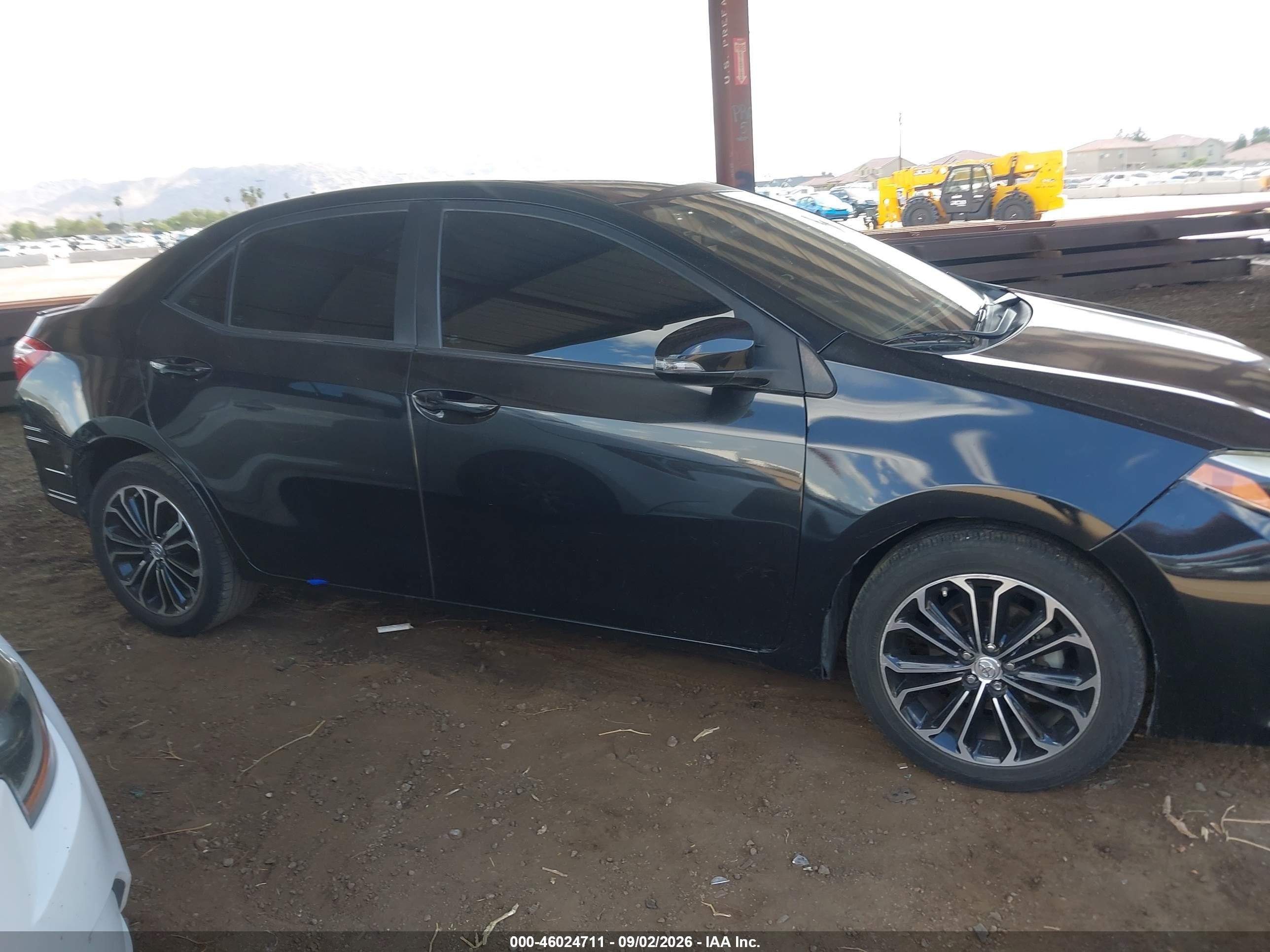 2015 Toyota Corolla S Plus Black vin: 5YFBURHEXFP350820