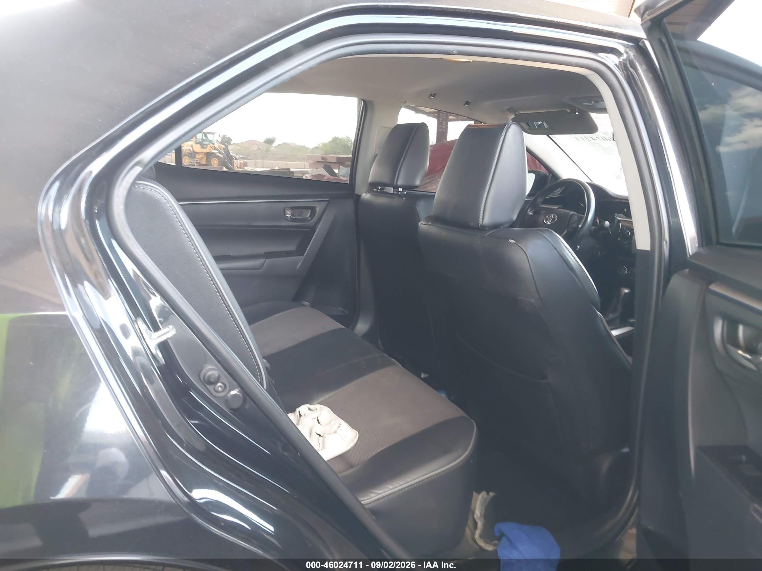 2015 Toyota Corolla S Plus Black vin: 5YFBURHEXFP350820