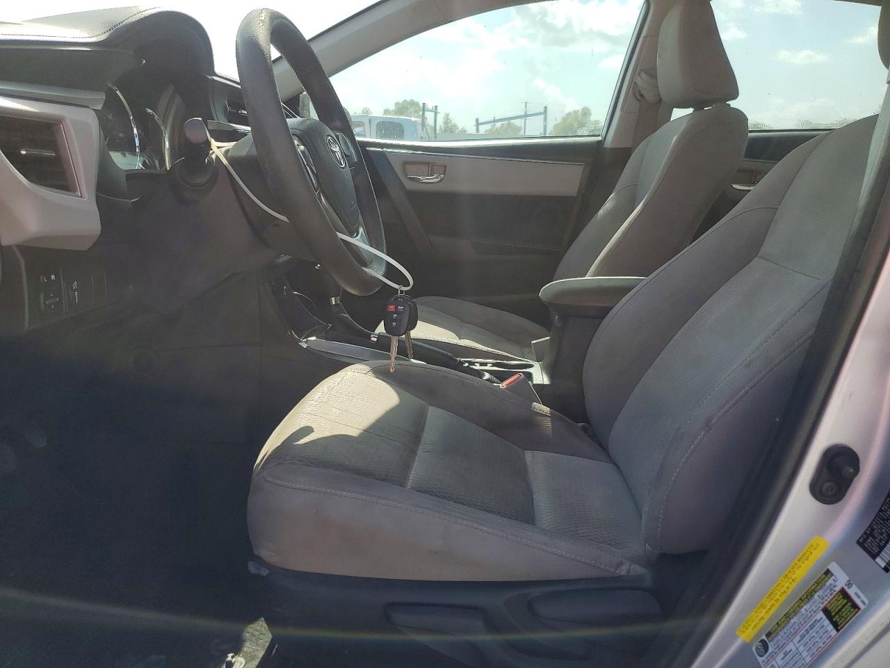 2015 Toyota Corolla Le Silver vin: 5YFBURHEXFP354527