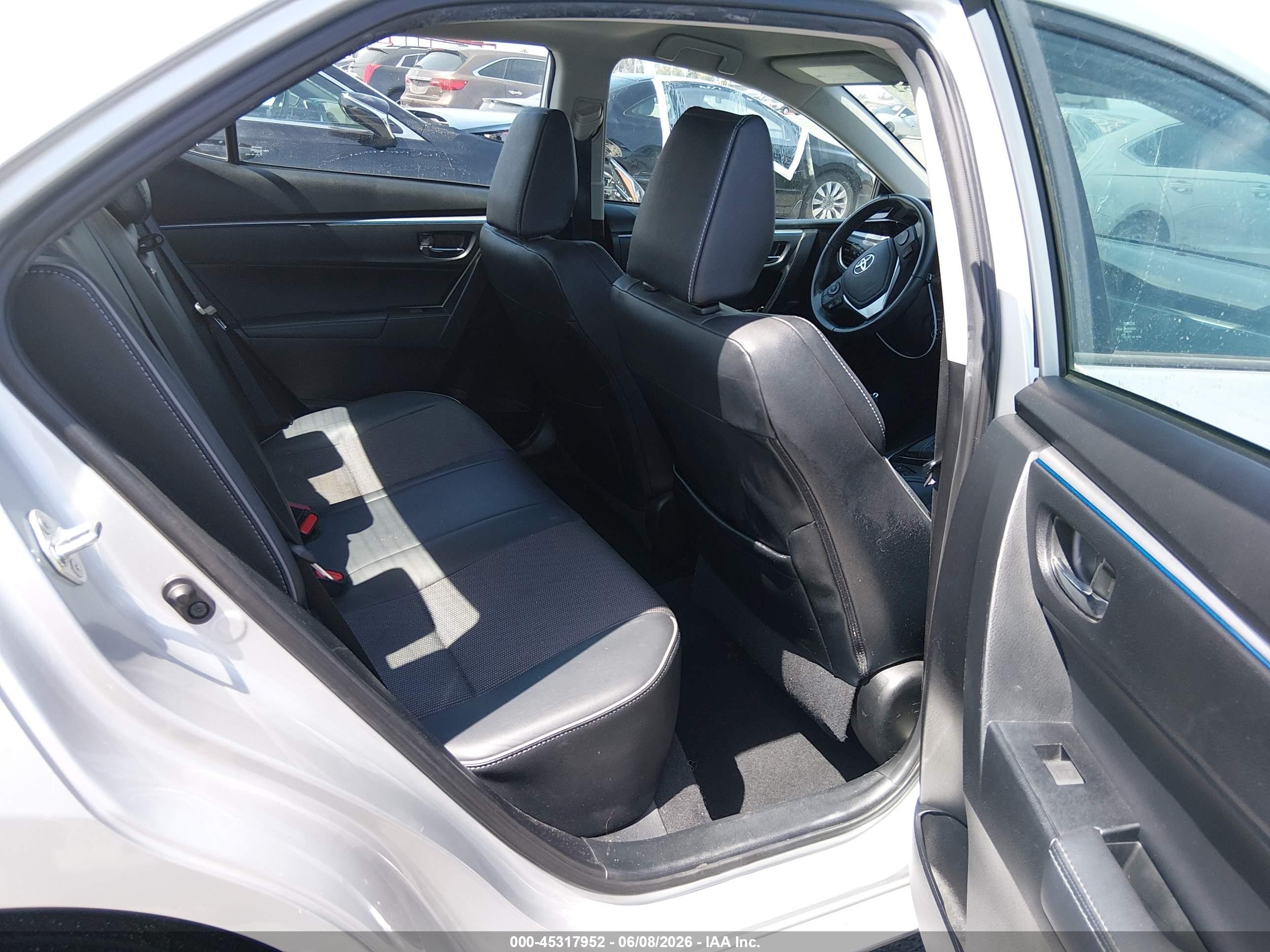 2015 Toyota Corolla S Plus Silver vin: 5YFBURHEXFP357962