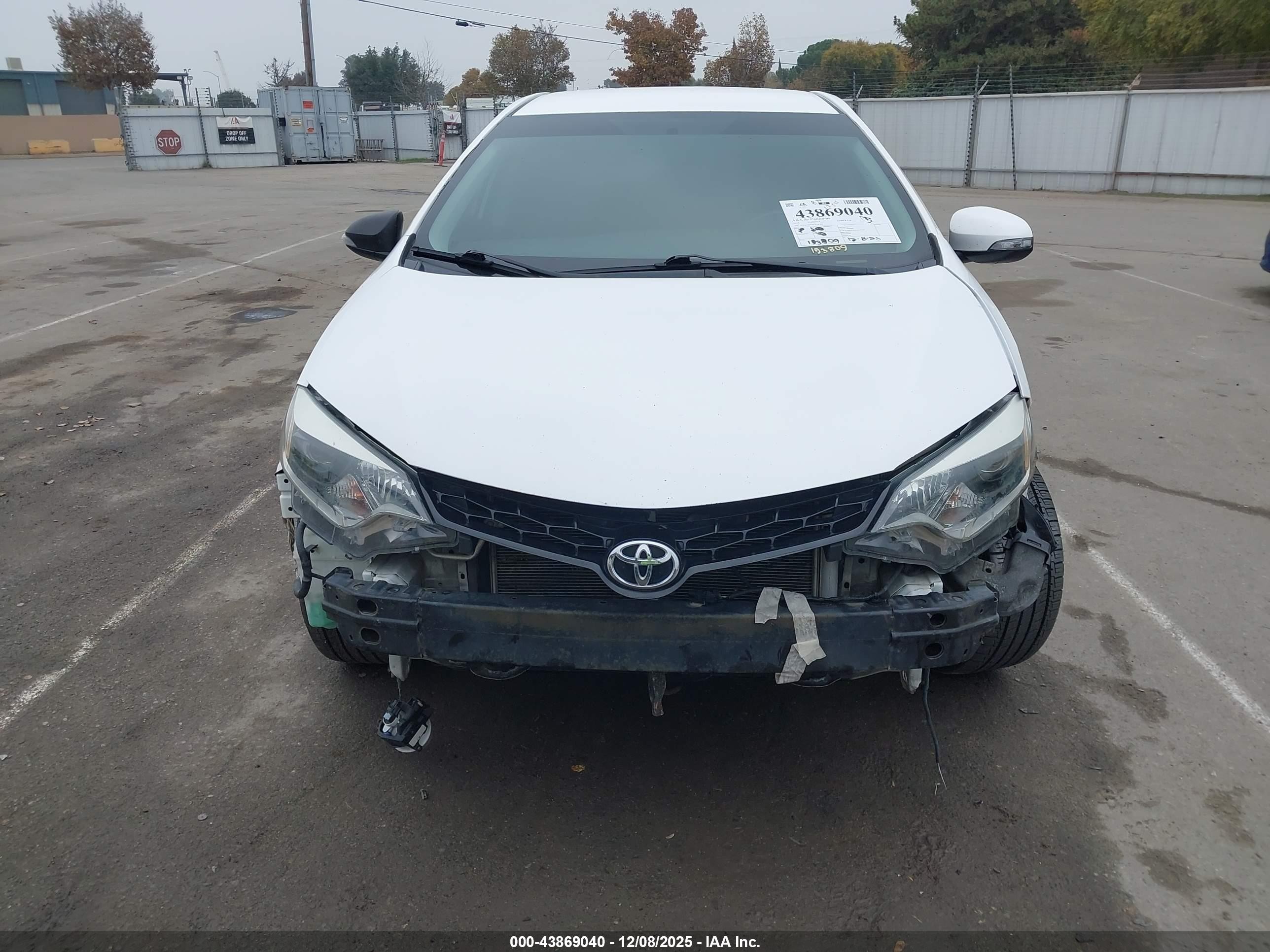 2015 Toyota Corolla S Plus White vin: 5YFBURHEXFP358304