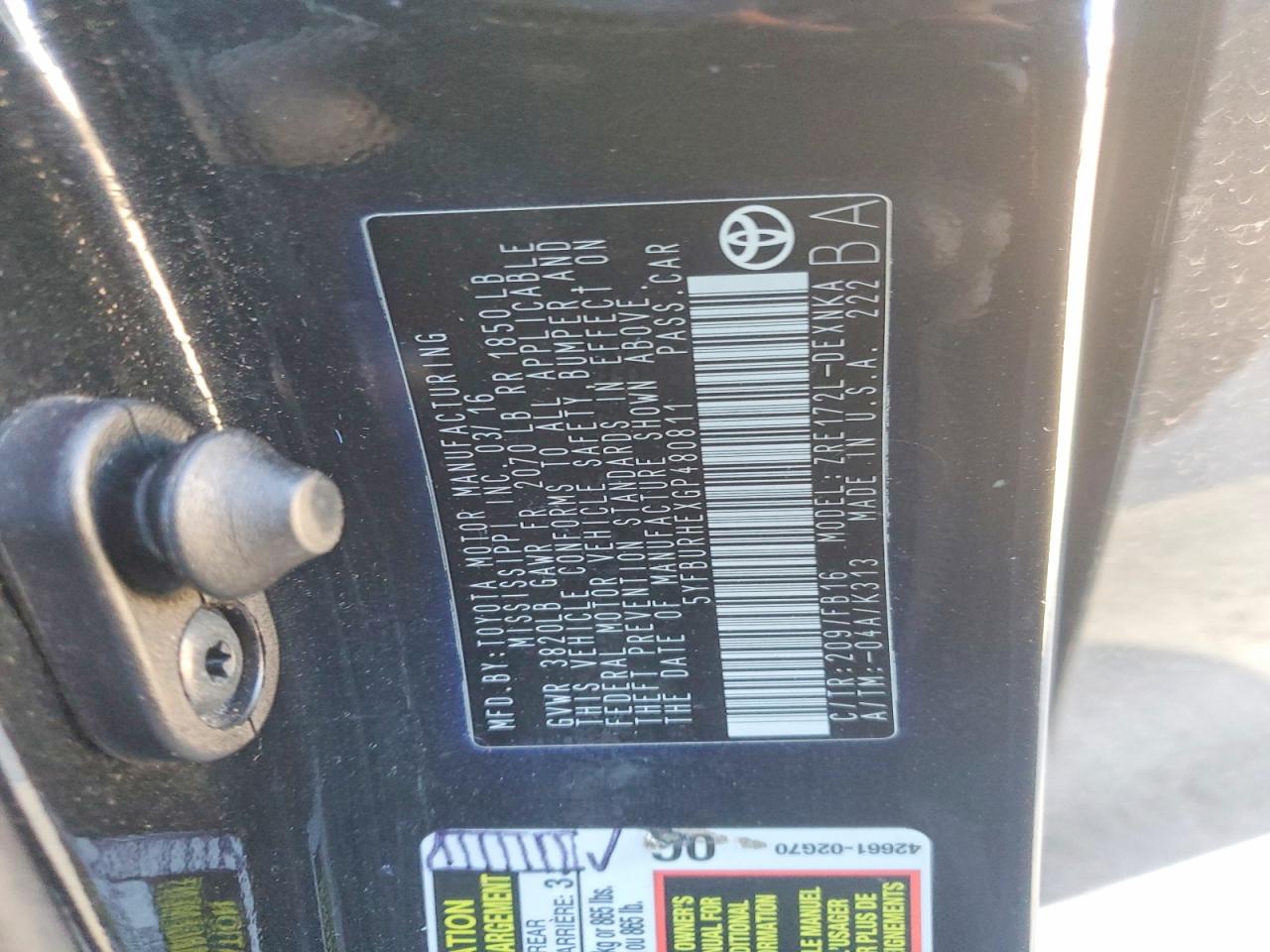 2016 Toyota Corolla Le Black vin: 5YFBURHEXGP480811