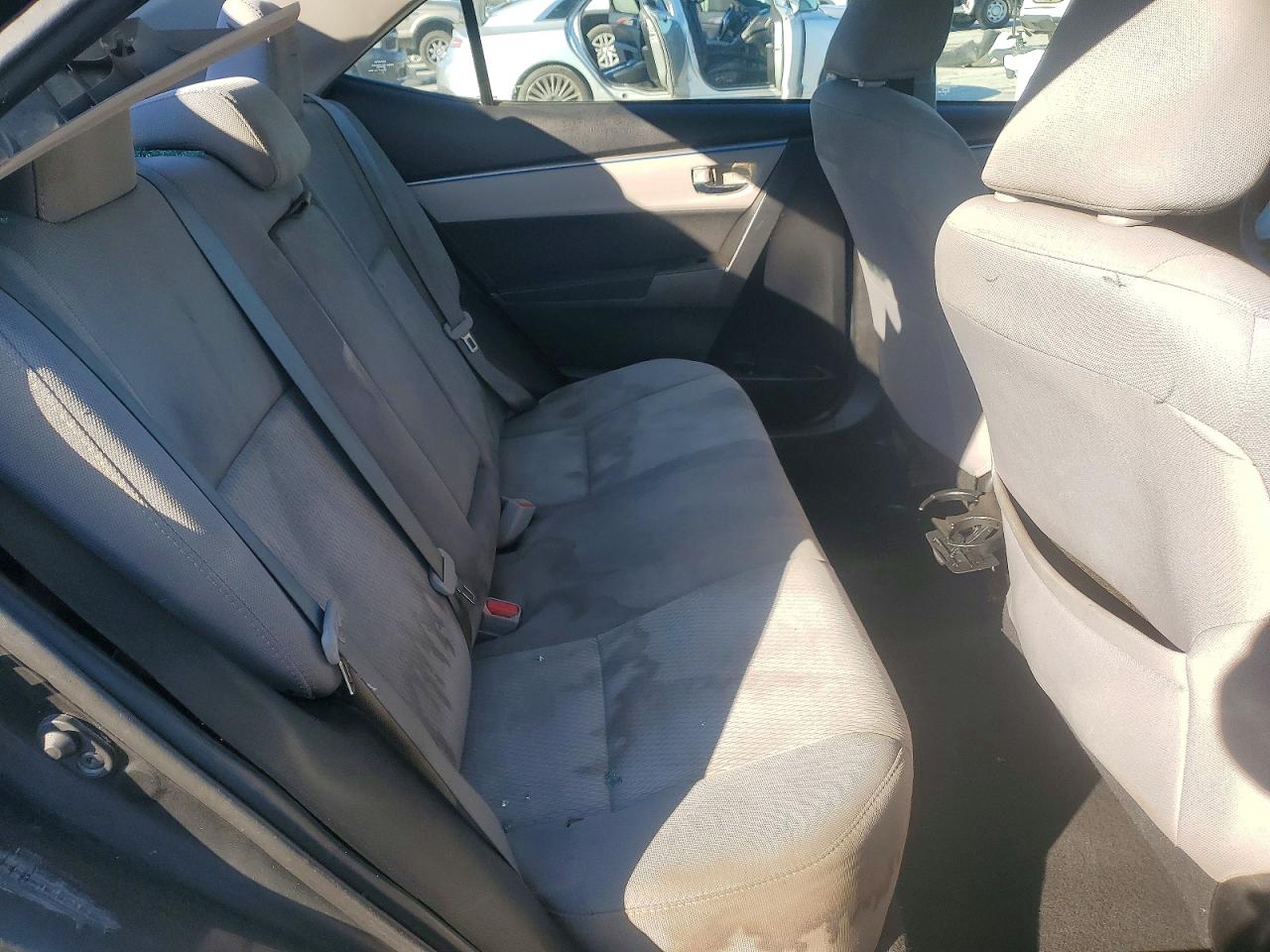 2016 Toyota Corolla Le Black vin: 5YFBURHEXGP480811