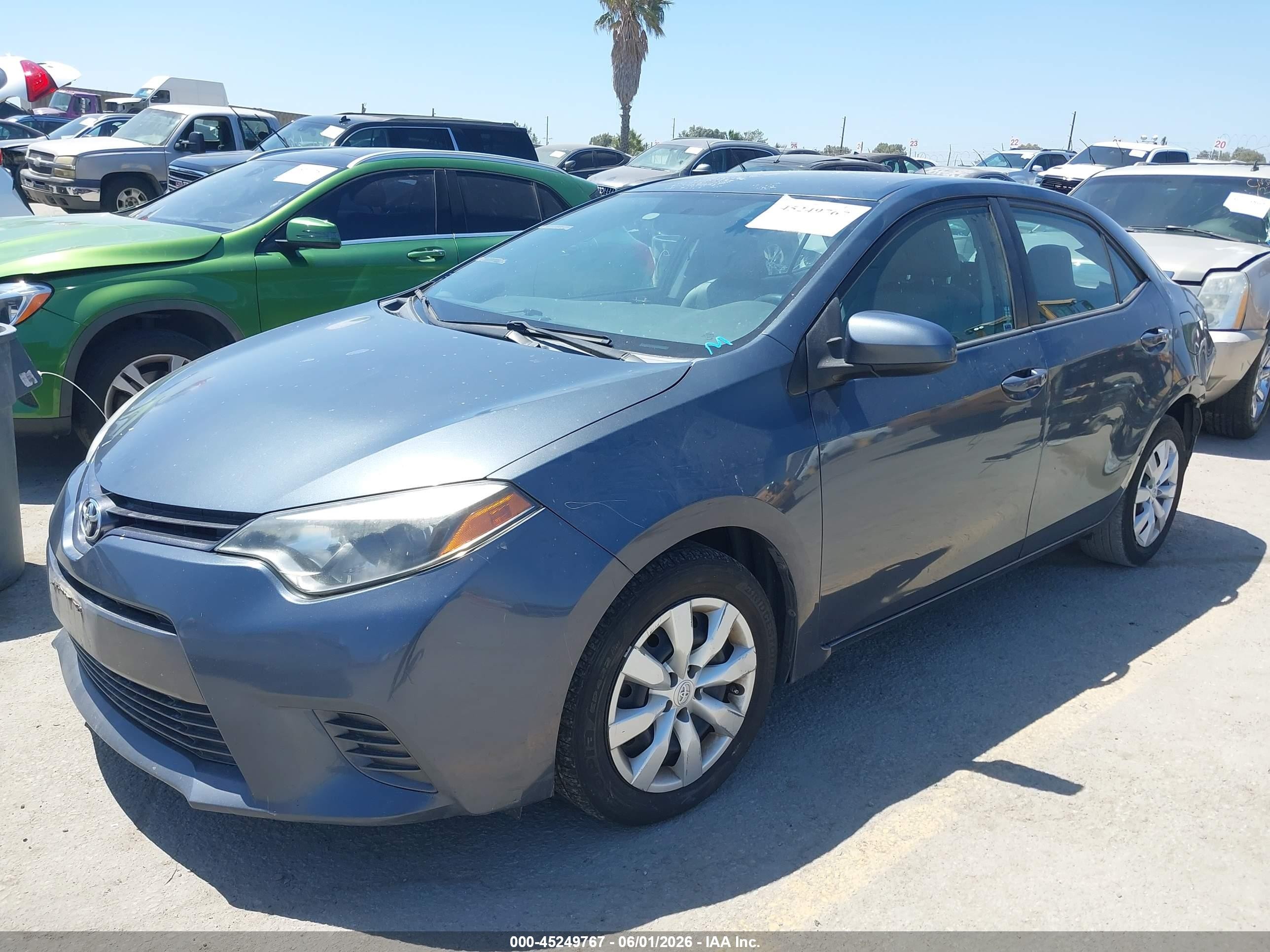 2016 Toyota Corolla Le Gray vin: 5YFBURHEXGP542403