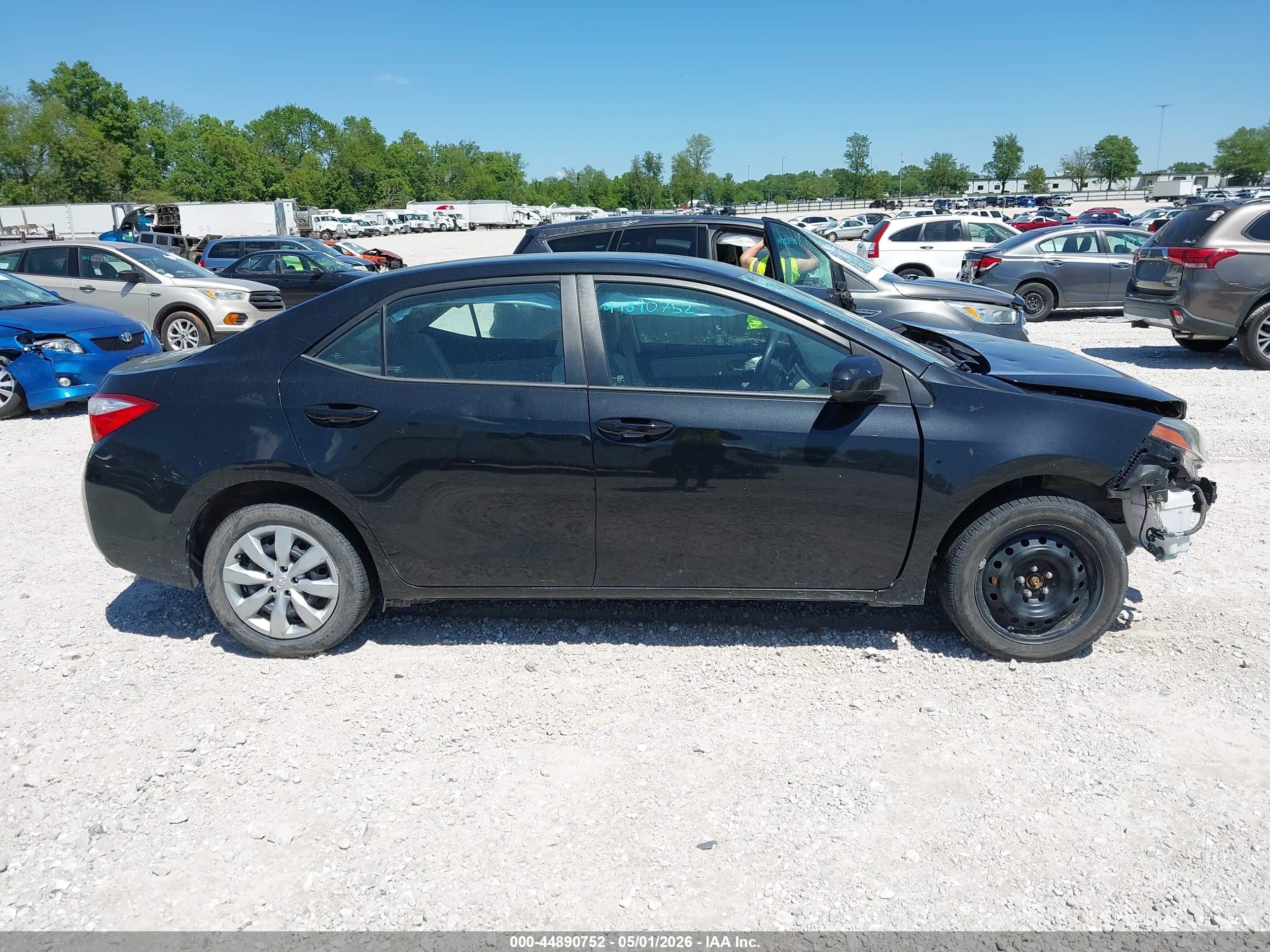 2016 Toyota Corolla Le Black vin: 5YFBURHEXGP548380