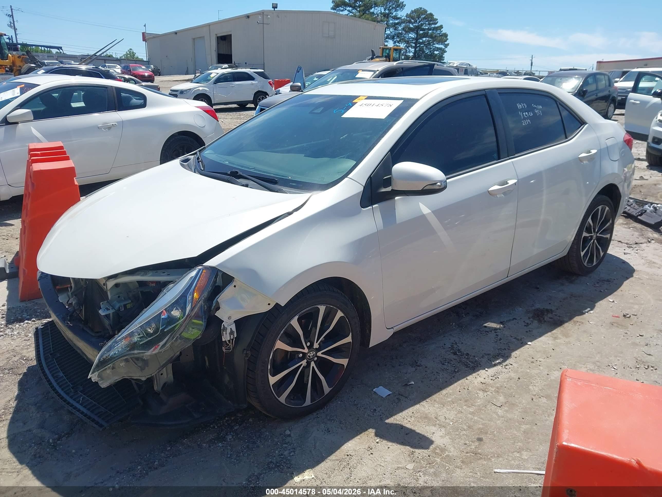 2017 Toyota Corolla Se Белый vin: 5YFBURHEXHP622219