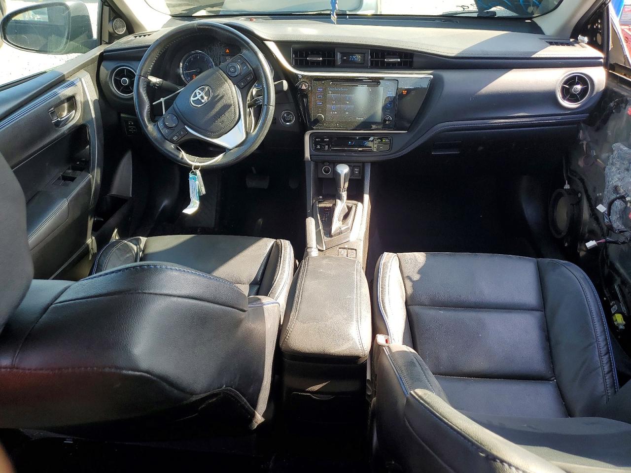 2017 Toyota Corolla Xse Черный vin: 5YFBURHEXHP706248