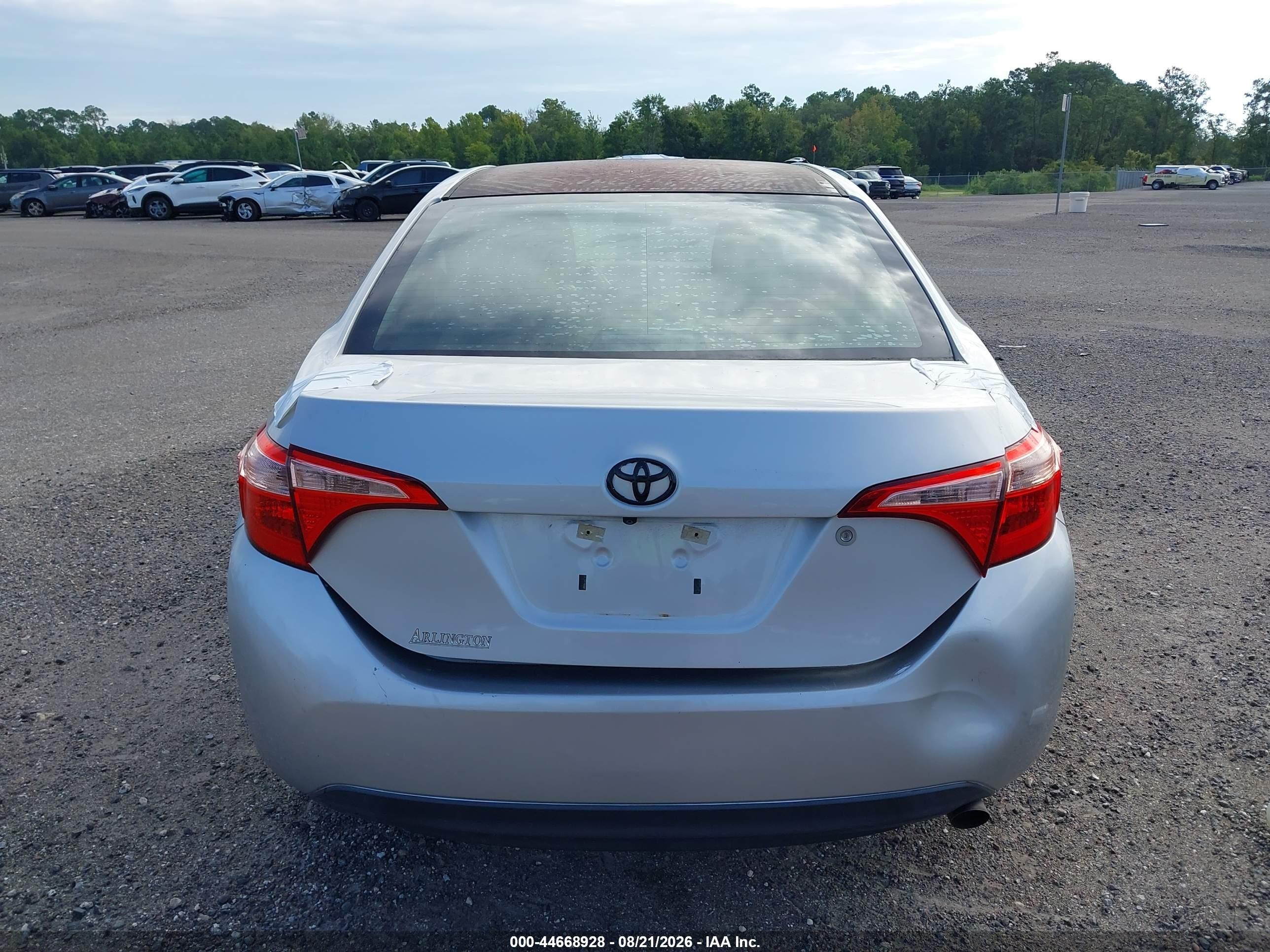 2017 Toyota Corolla L Silver vin: 5YFBURHEXHP713202