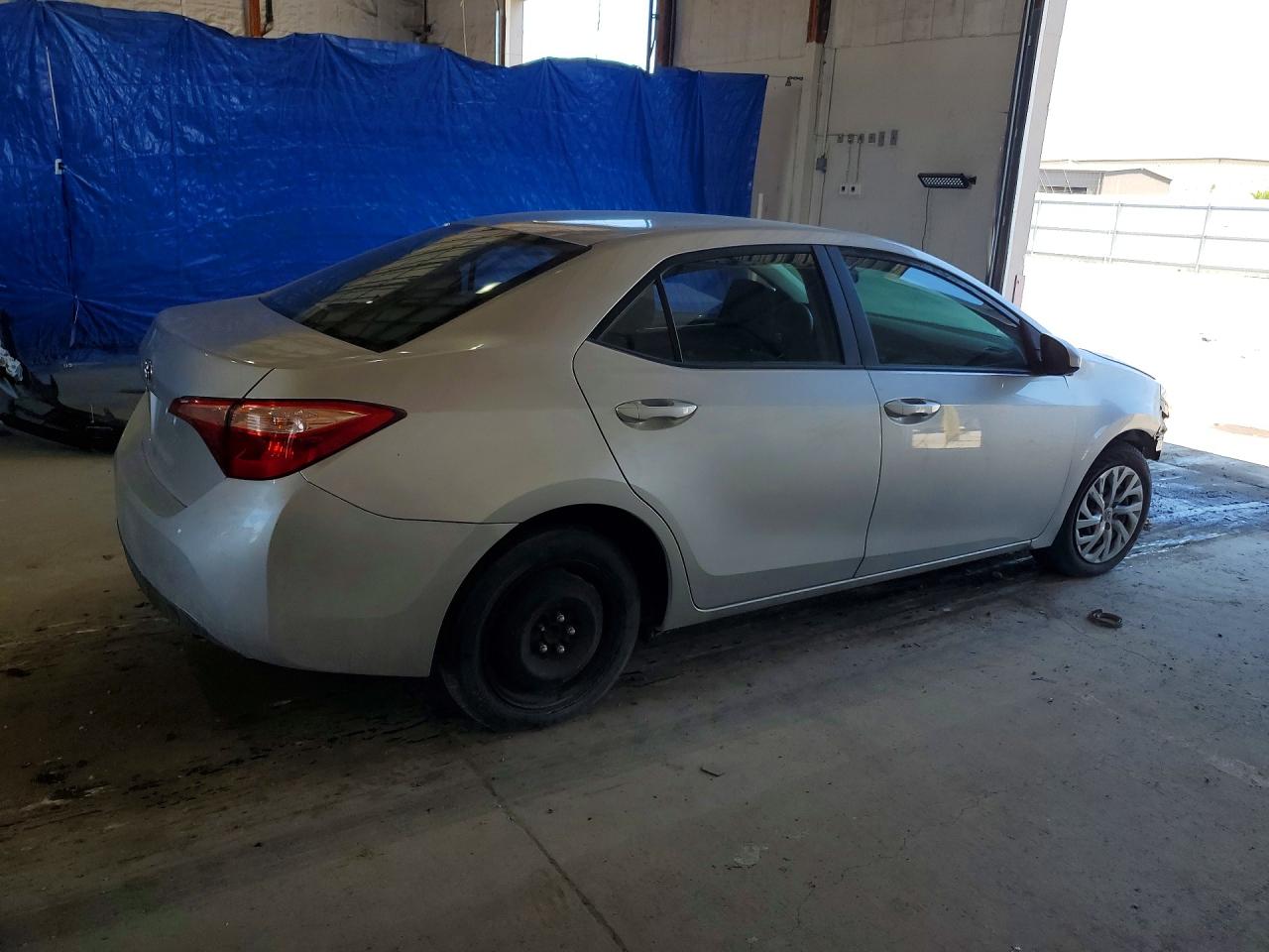 2019 Toyota Corolla Le Silver vin: 5YFBURHEXKP871207