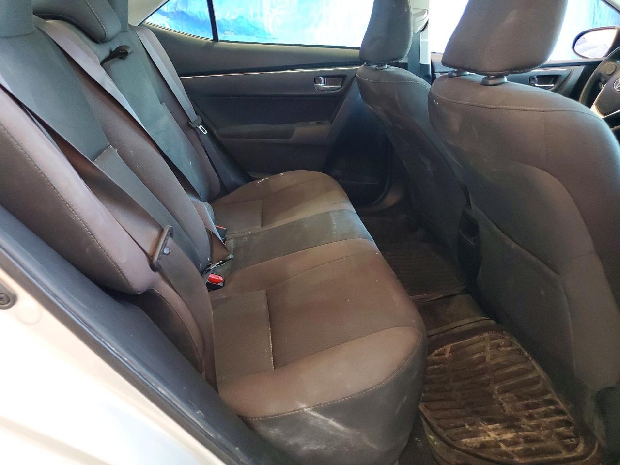 2019 Toyota Corolla Le Silver vin: 5YFBURHEXKP871207