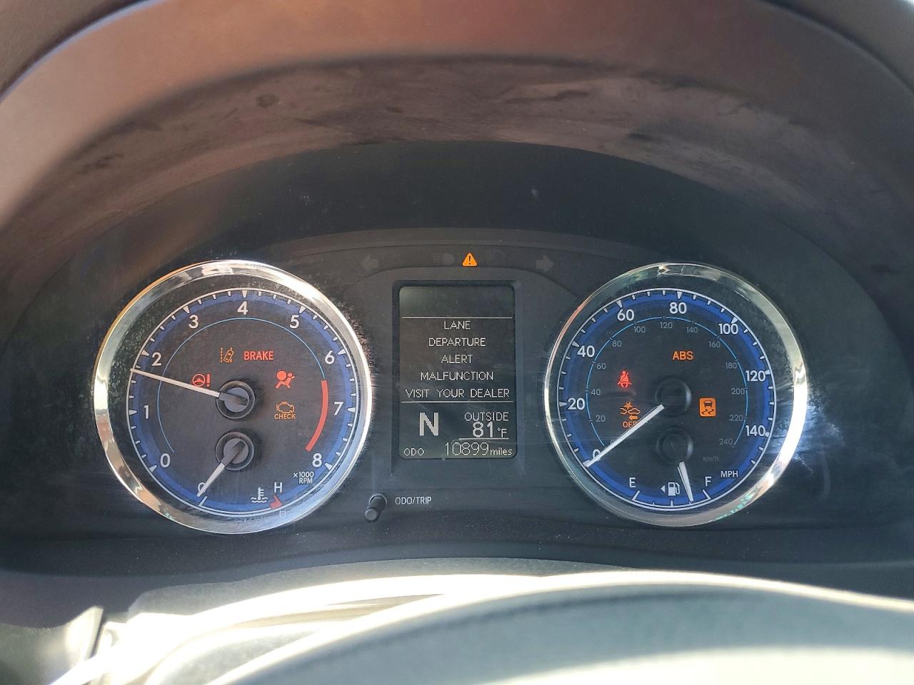 2019 Toyota Corolla Le Silver vin: 5YFBURHEXKP871207