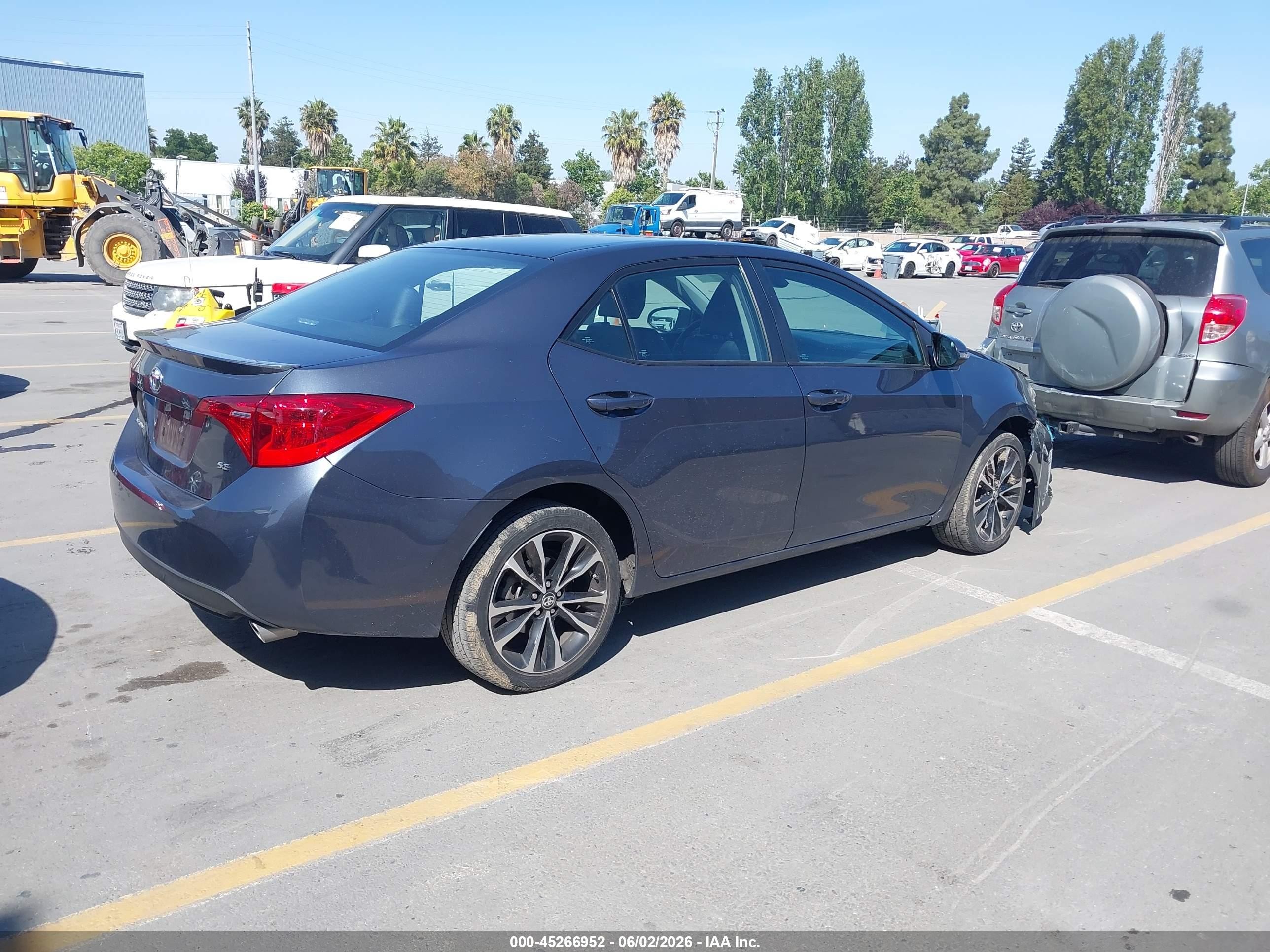 2019 Toyota Corolla Se Blue vin: 5YFBURHEXKP880988