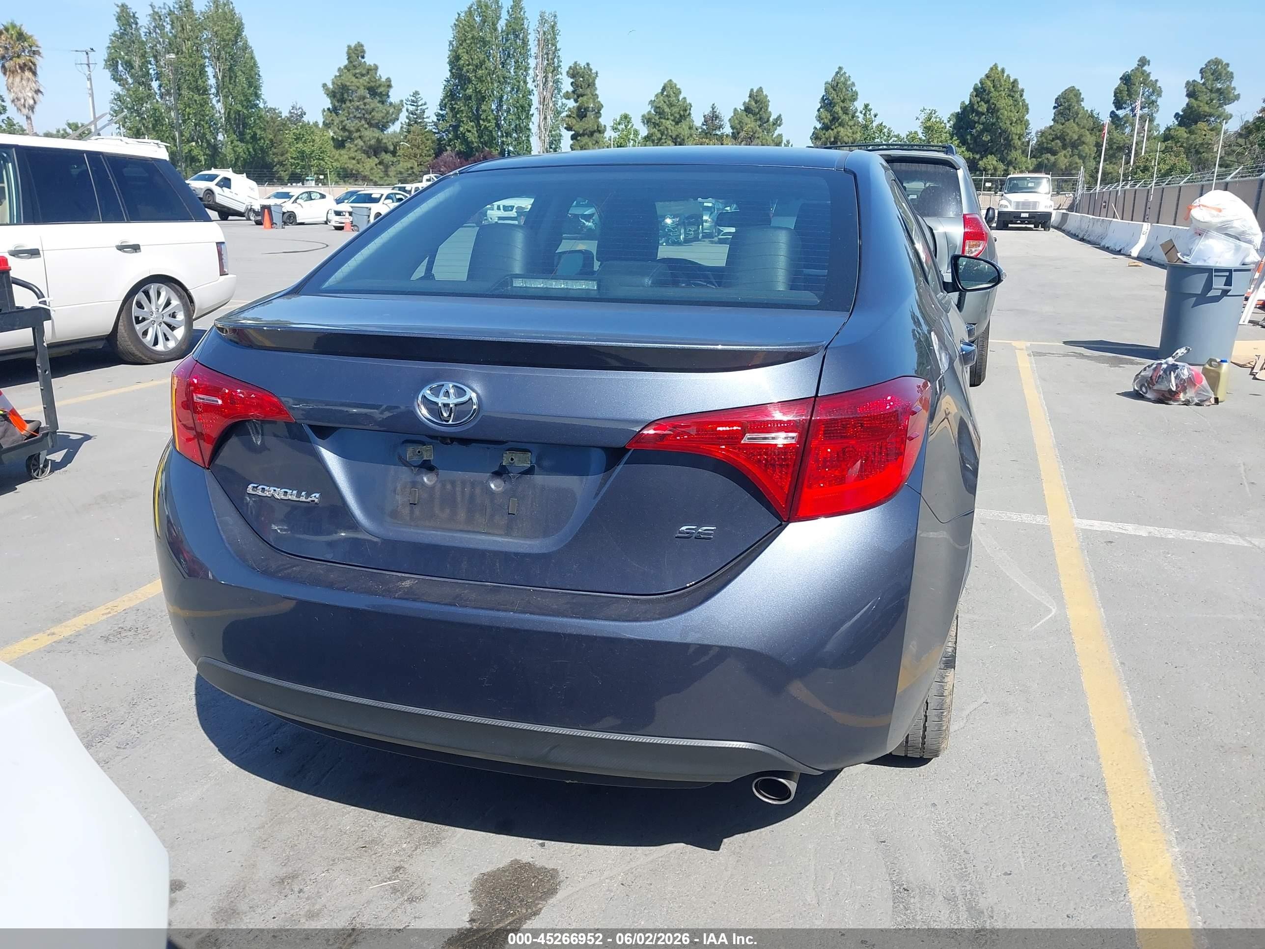 2019 Toyota Corolla Se Blue vin: 5YFBURHEXKP880988
