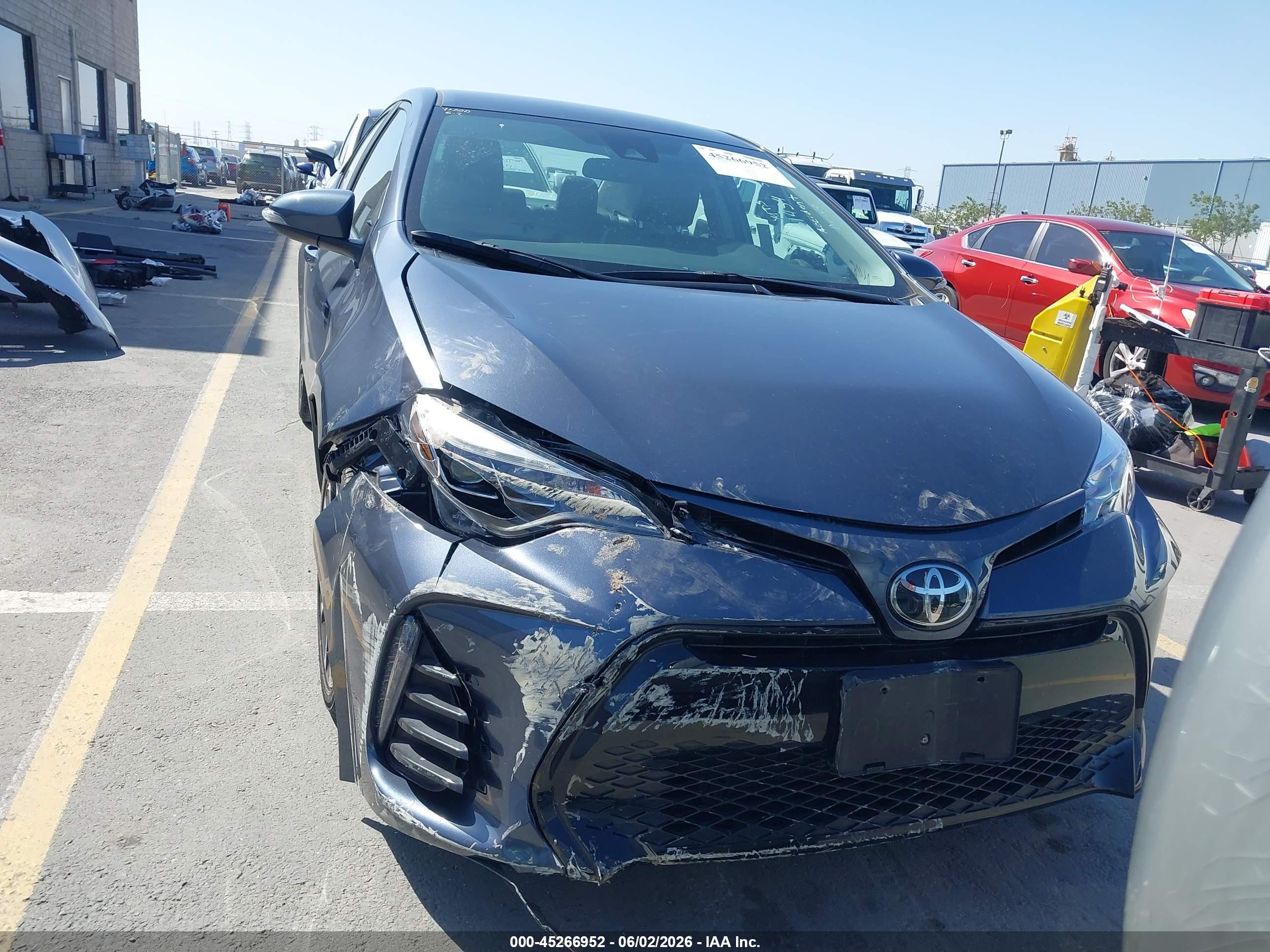 2019 Toyota Corolla Se Blue vin: 5YFBURHEXKP880988