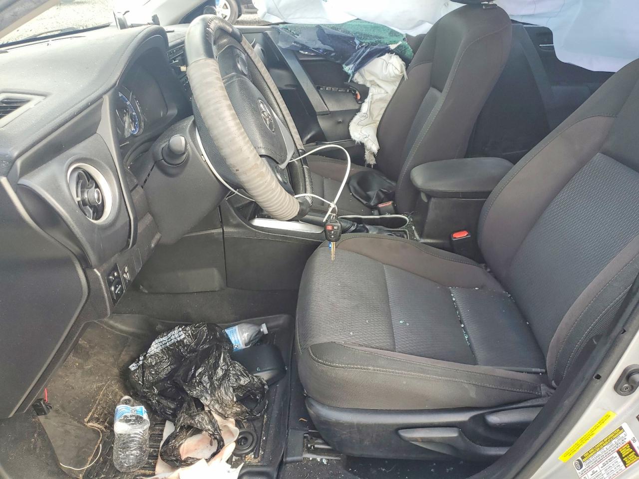 2019 Toyota Corolla Le Silver vin: 5YFBURHEXKP895765