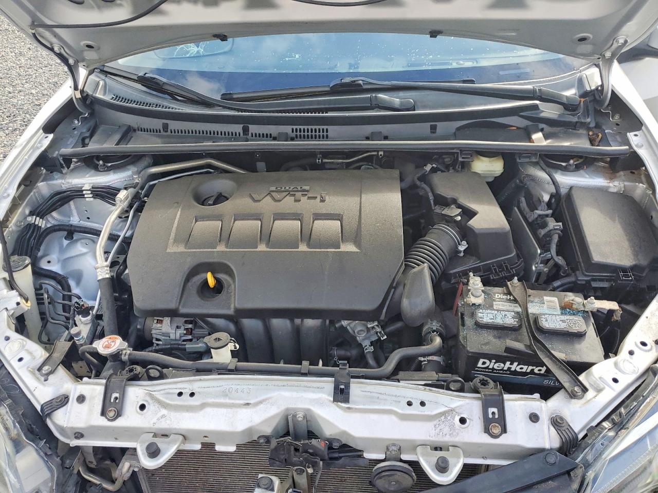 2019 Toyota Corolla Le Silver vin: 5YFBURHEXKP895765
