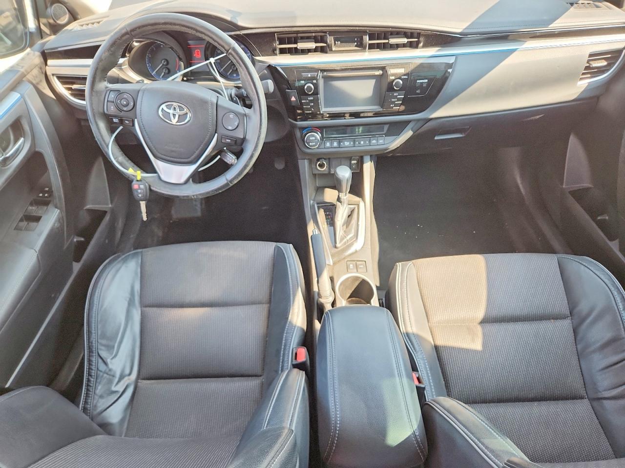 2015 Toyota Corolla S Plus Красный vin: 5YFBURHE7FP227542