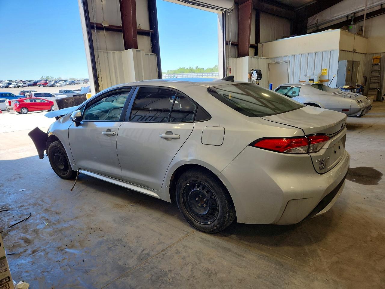 2022 Toyota Corolla L Silver vin: 5YFDPMAE1NP316423