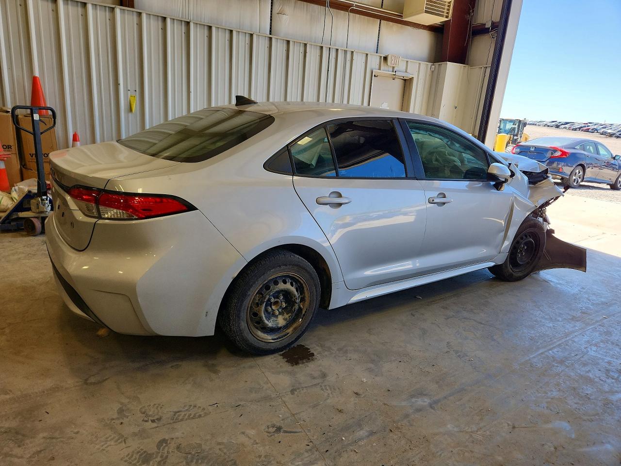 2022 Toyota Corolla L Silver vin: 5YFDPMAE1NP316423