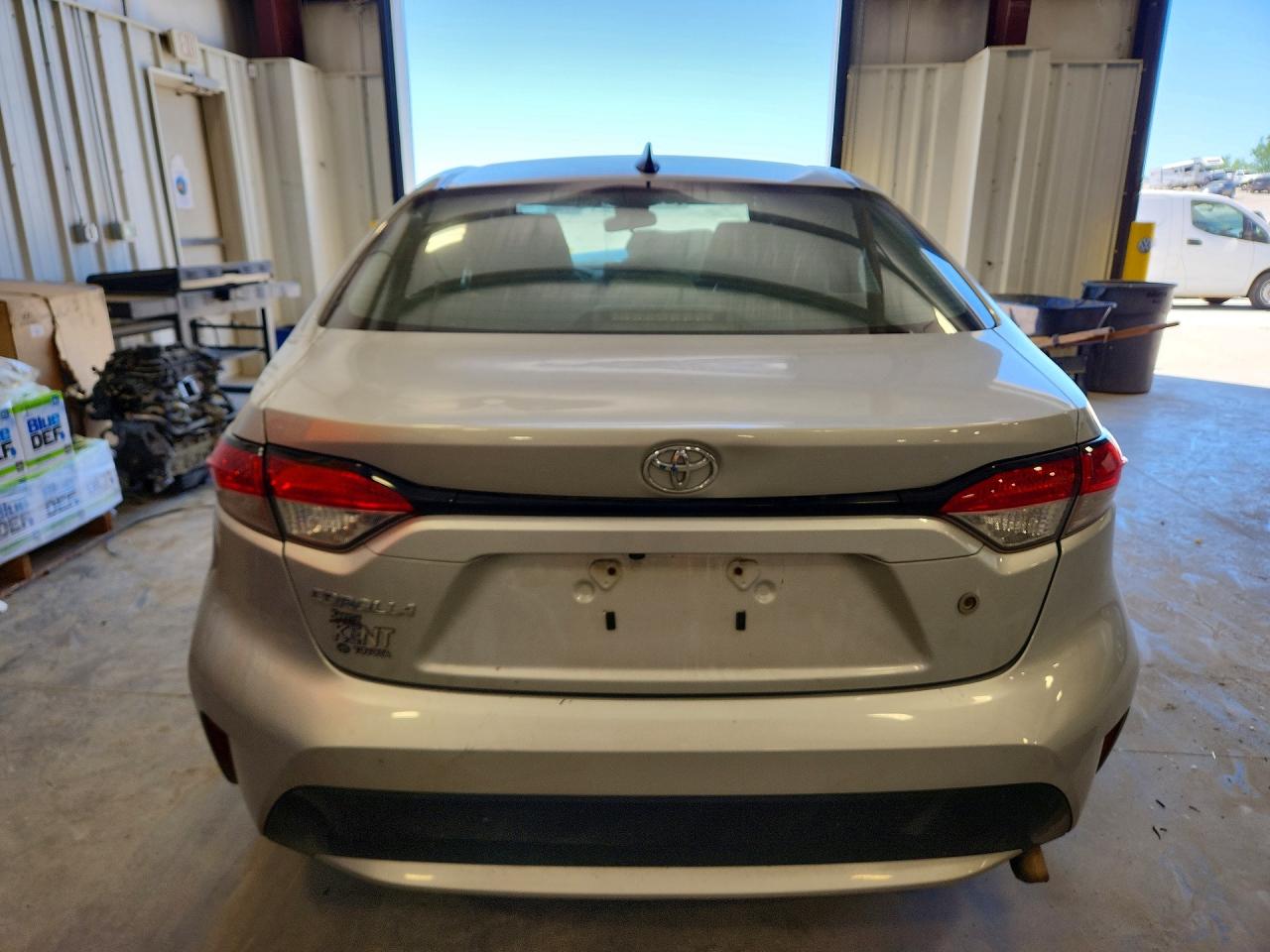 2022 Toyota Corolla L Silver vin: 5YFDPMAE1NP316423