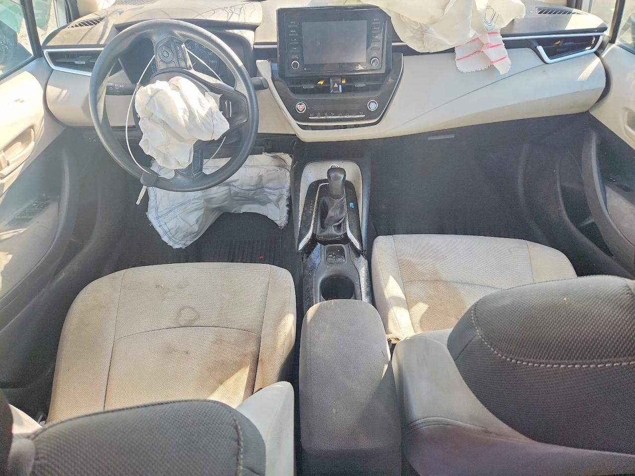 2022 Toyota Corolla L Silver vin: 5YFDPMAE1NP316423