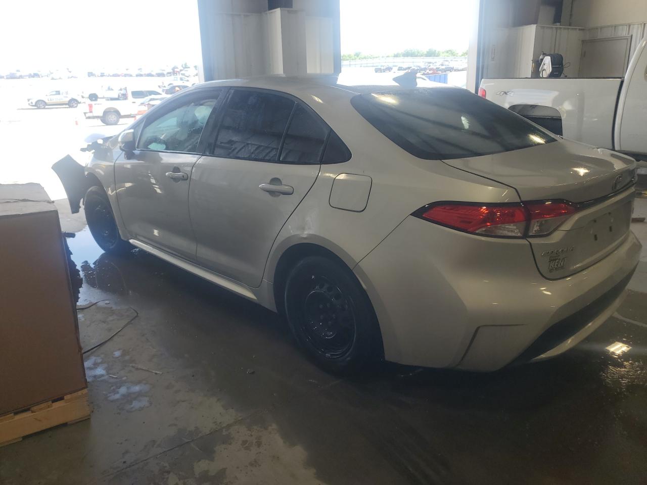 2022 Toyota Corolla L Silver vin: 5YFDPMAE1NP316423 Damage: Left Front Wheel Cover, Missing, Replacement Required