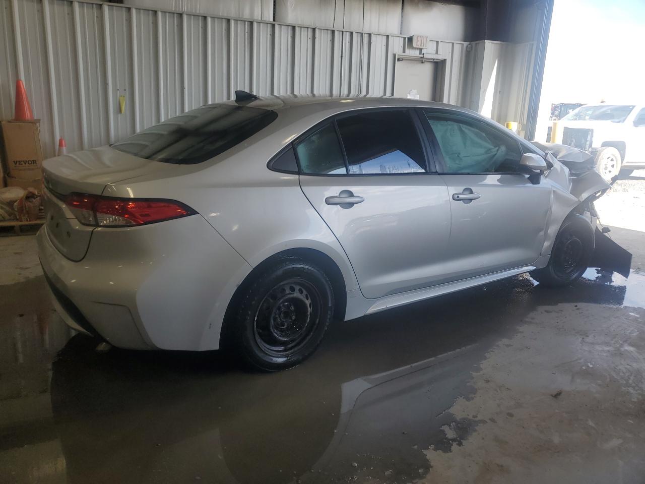 2022 Toyota Corolla L Silver vin: 5YFDPMAE1NP316423 Damage: Right Rear Wheel Cover, Missing, Replacement Required