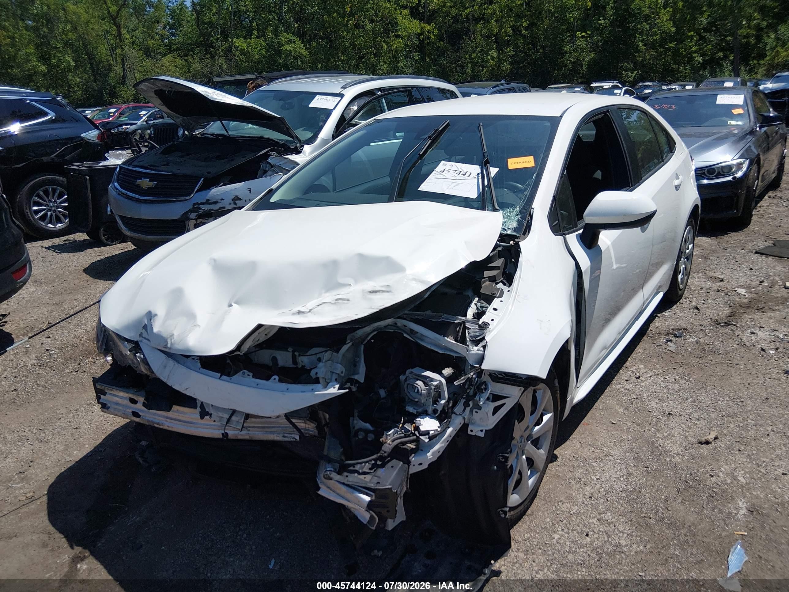 2021 Toyota Corolla Le White vin: 5YFEPMAE0MP223203
