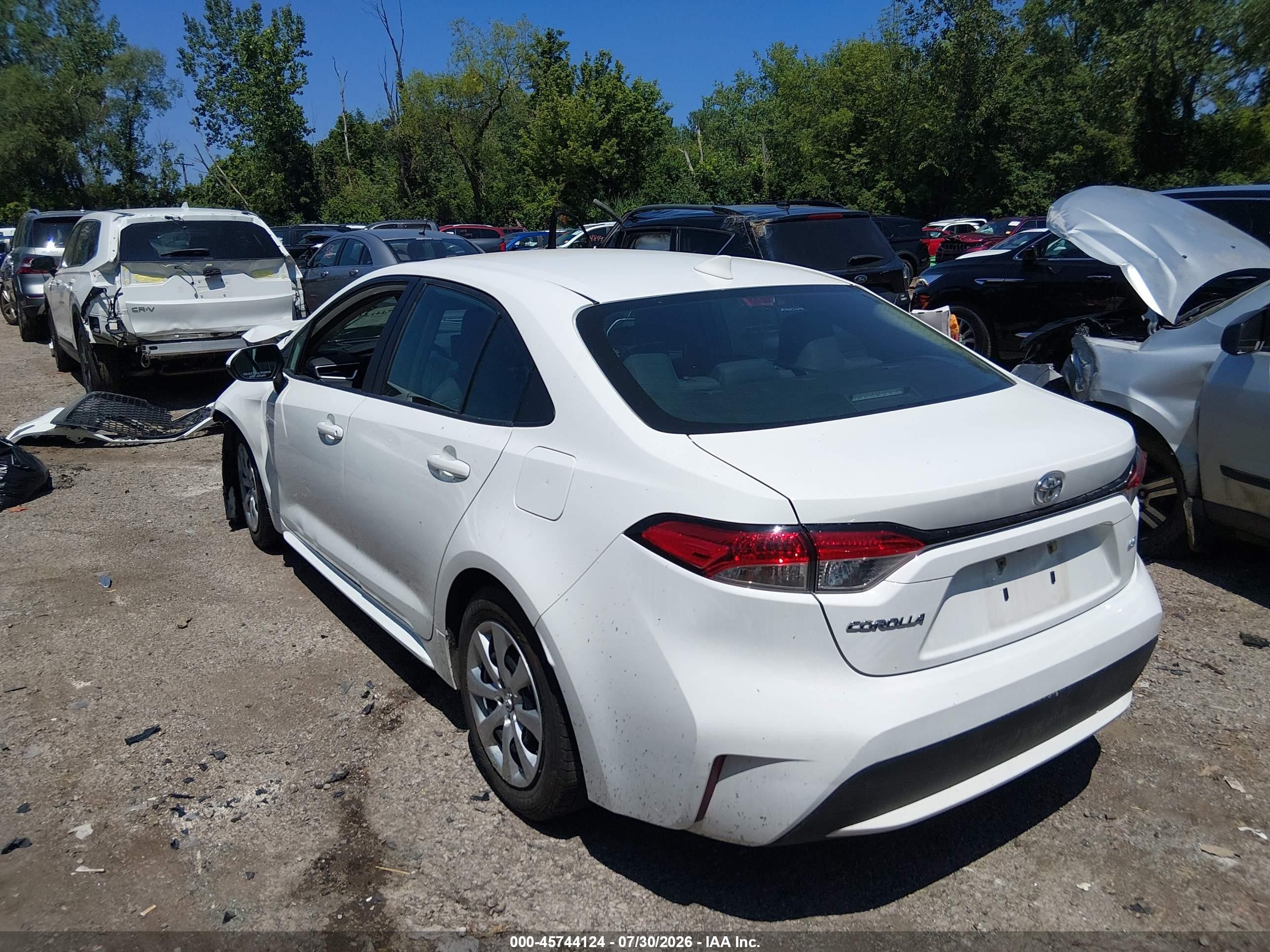2021 Toyota Corolla Le White vin: 5YFEPMAE0MP223203