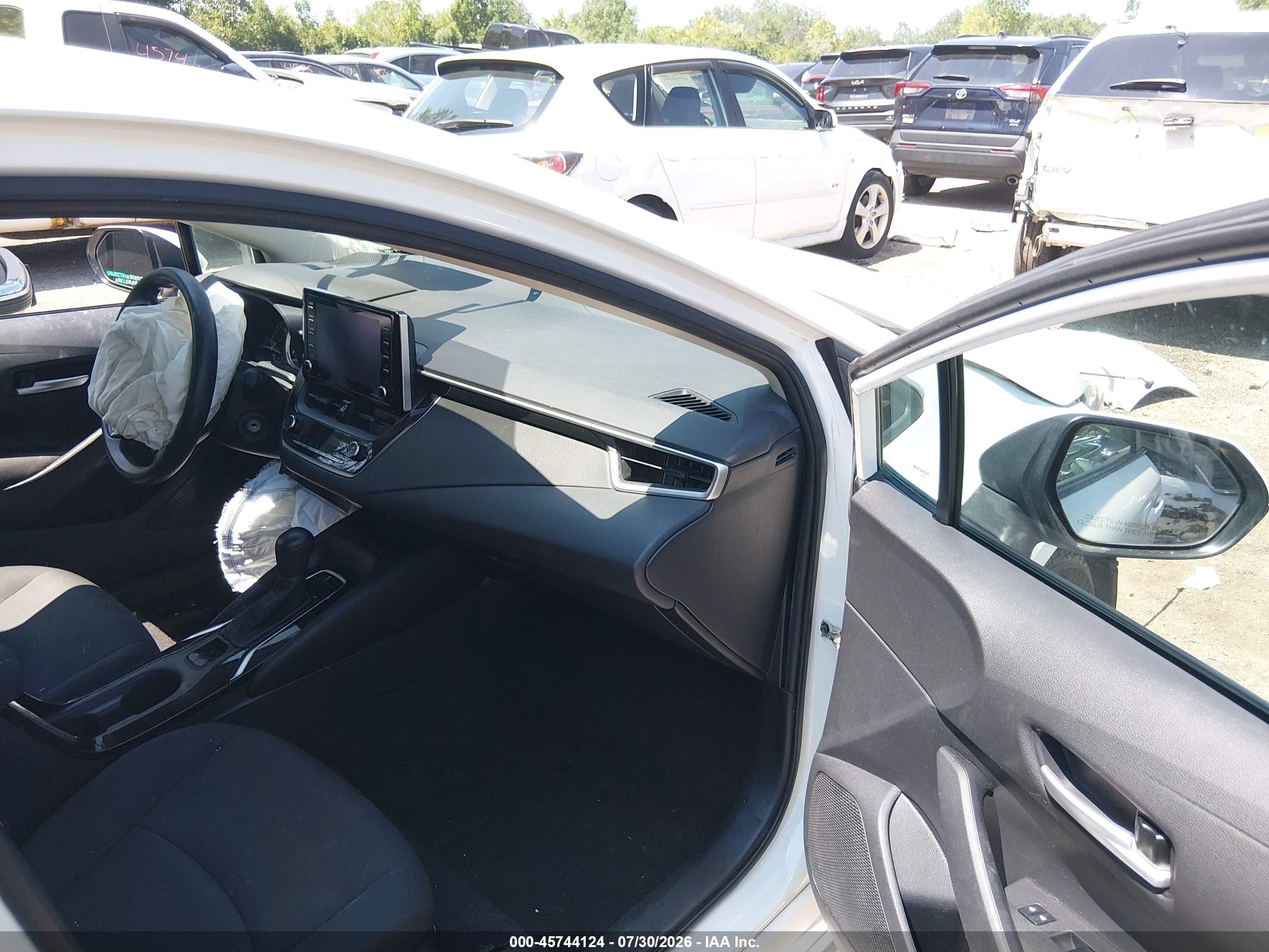 2021 Toyota Corolla Le White vin: 5YFEPMAE0MP223203
