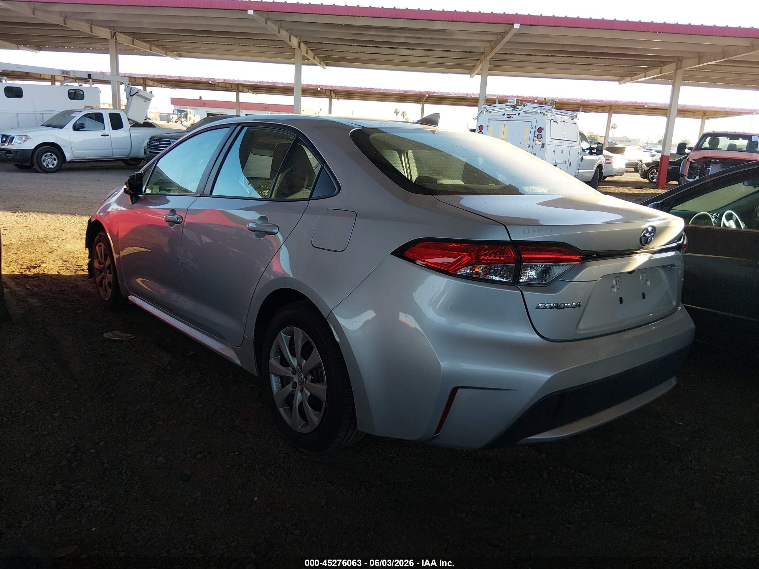 2021 Toyota Corolla Le Серебряный vin: 5YFEPMAE0MP249879