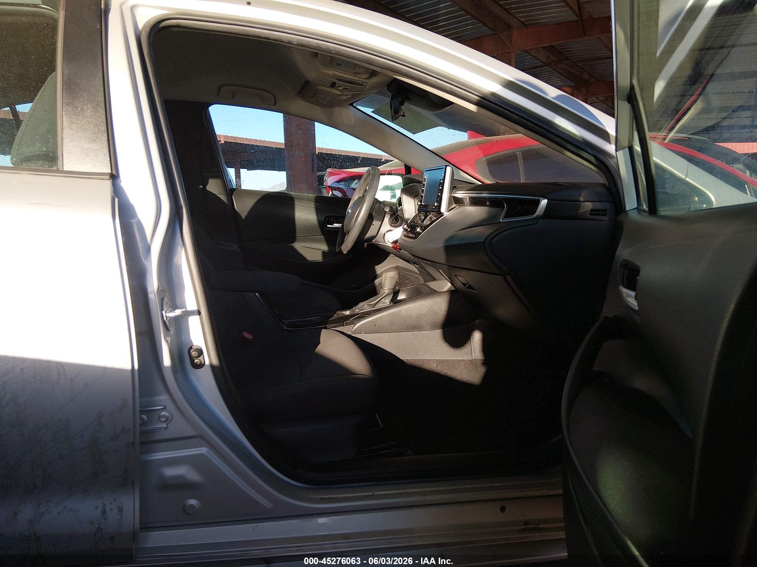 2021 Toyota Corolla Le Серебряный vin: 5YFEPMAE0MP249879